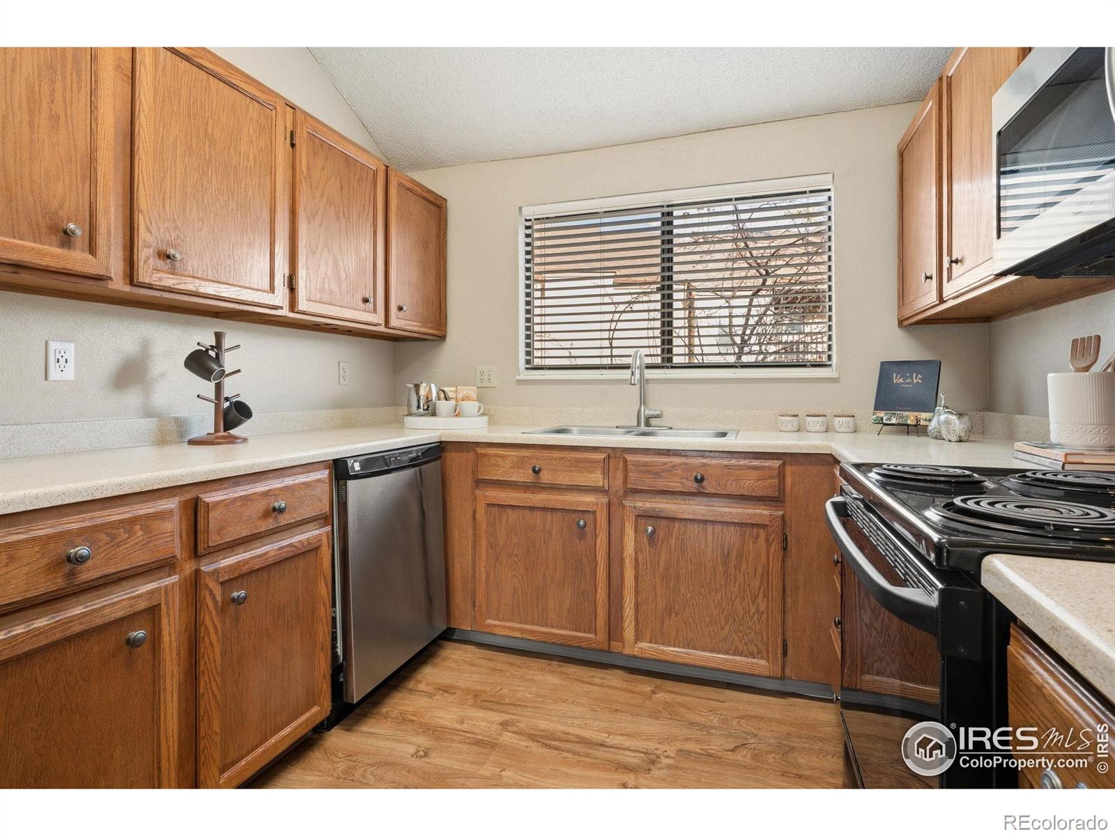MLS Image #9 for 326  wright street 305,lakewood, Colorado