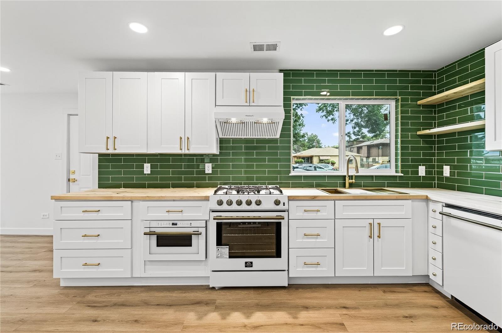 MLS Image #3 for 3070  cherry street,denver, Colorado