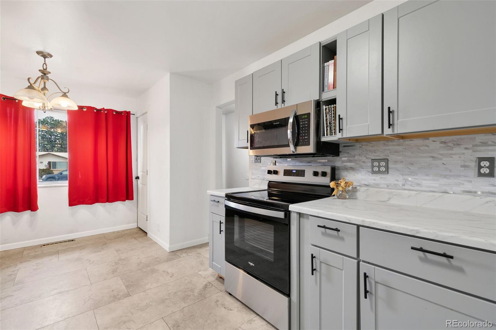 MLS Image #11 for 1018 n murray boulevard,colorado springs, Colorado
