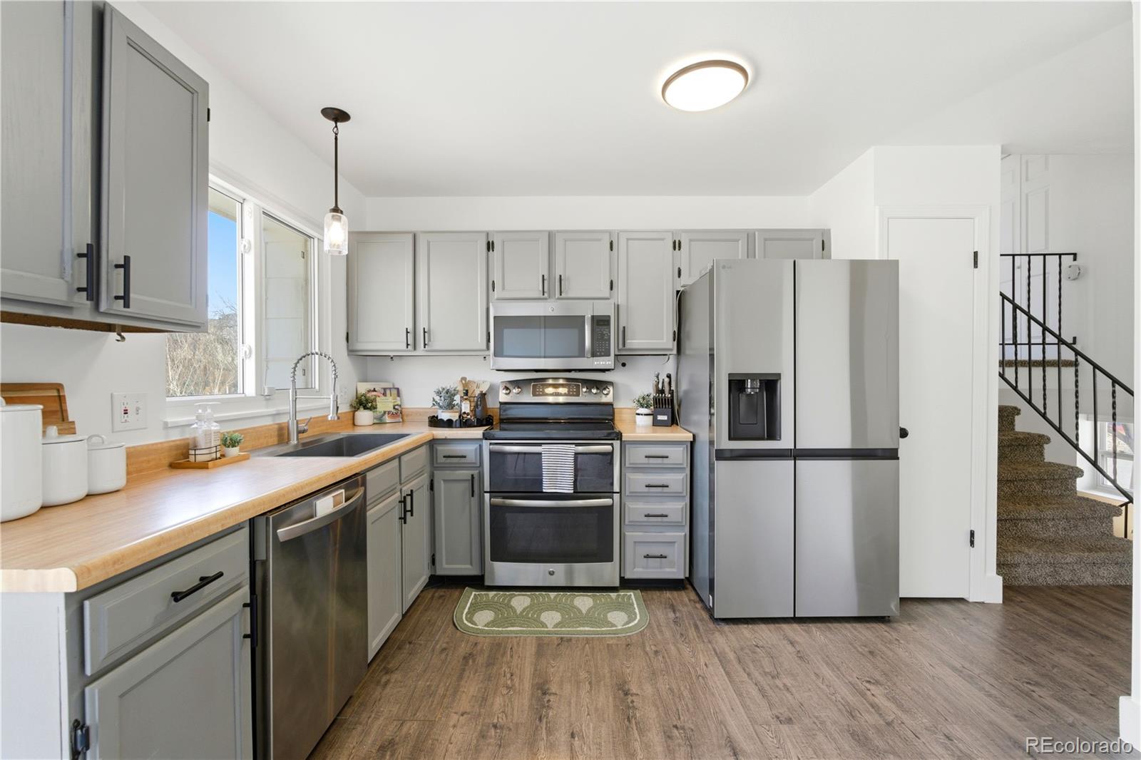 MLS Image #4 for 18932 e kansas drive,aurora, Colorado