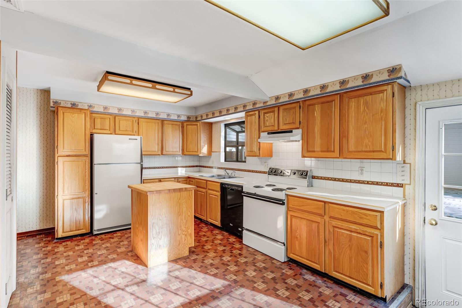 MLS Image #4 for 4500 s washington street,englewood, Colorado