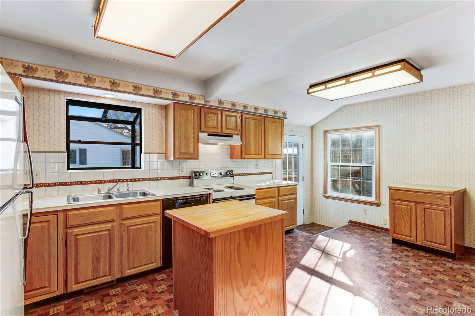 MLS Image #5 for 4500 s washington street,englewood, Colorado