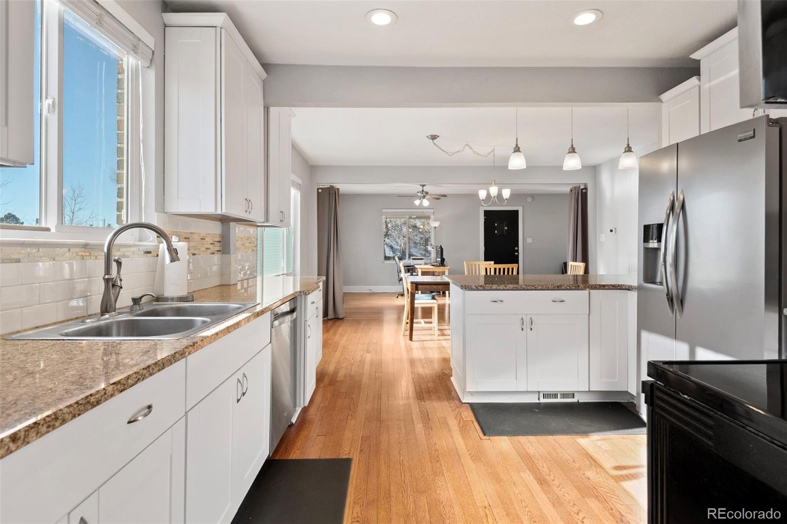 MLS Image #14 for 1538  oneida street,denver, Colorado