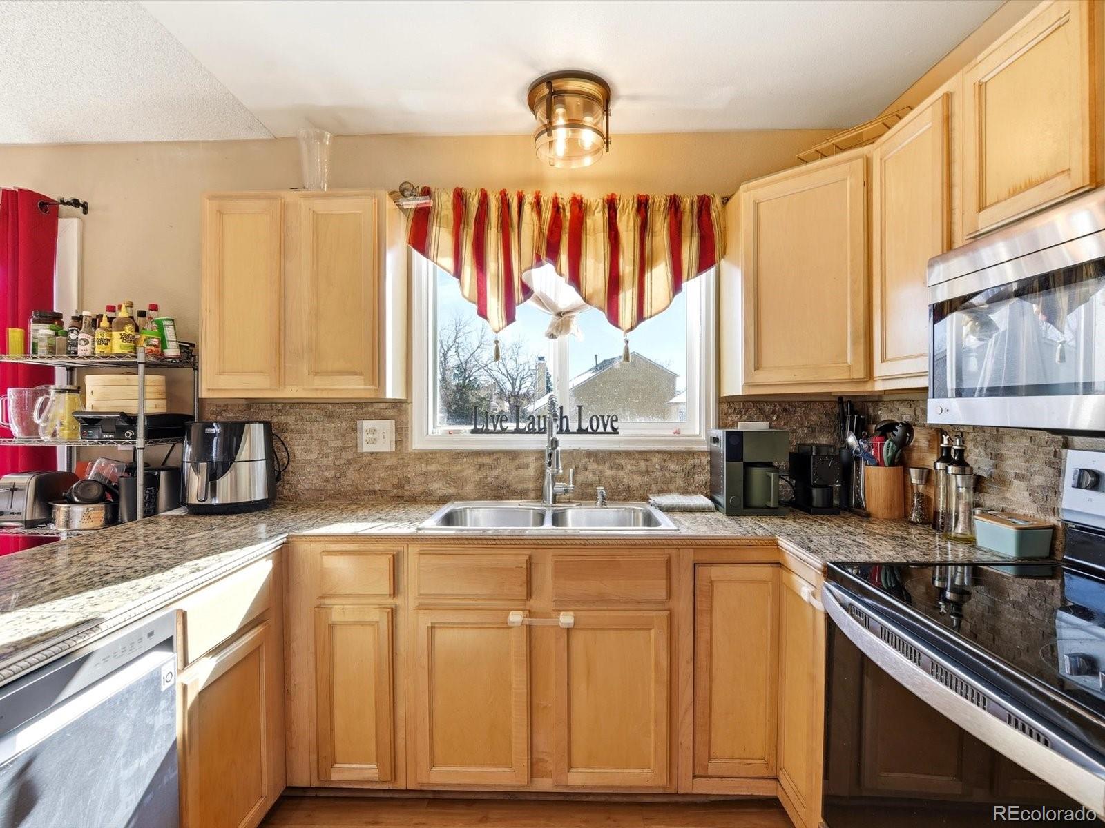 MLS Image #13 for 20762 e 44th avenue,denver, Colorado
