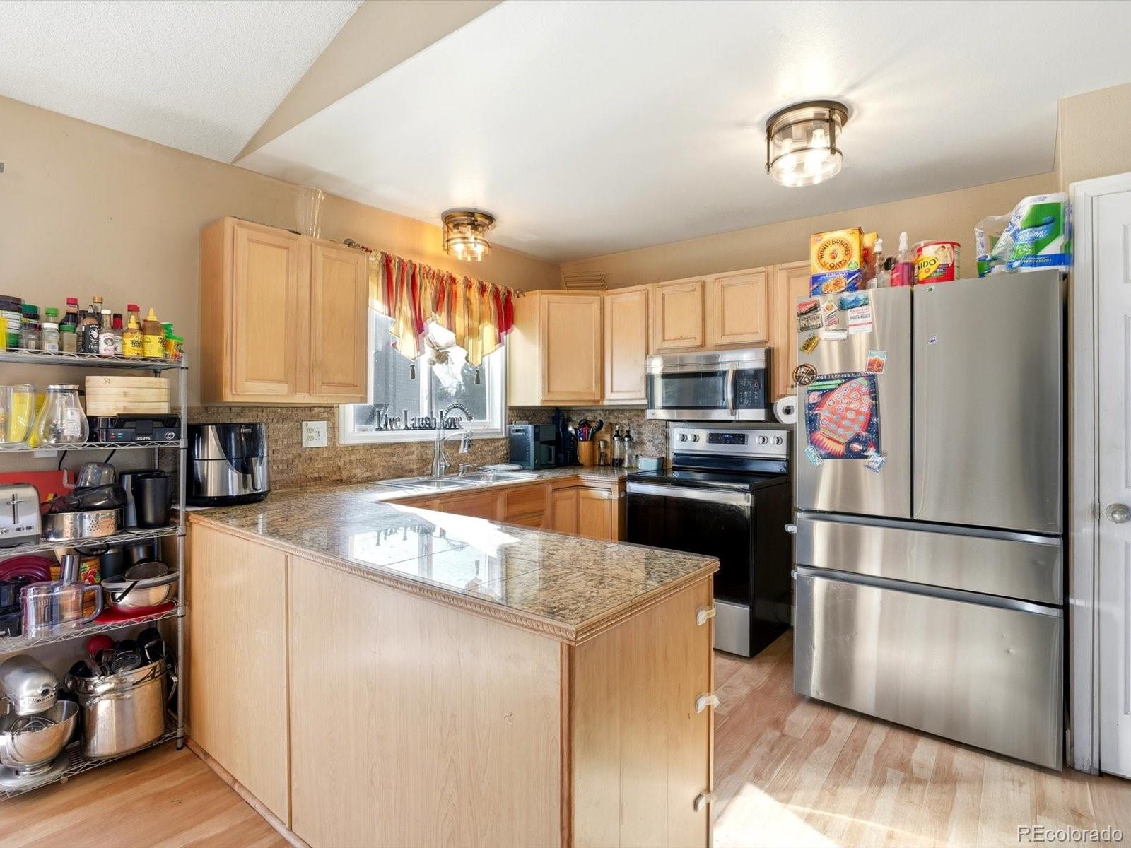 MLS Image #15 for 20762 e 44th avenue,denver, Colorado