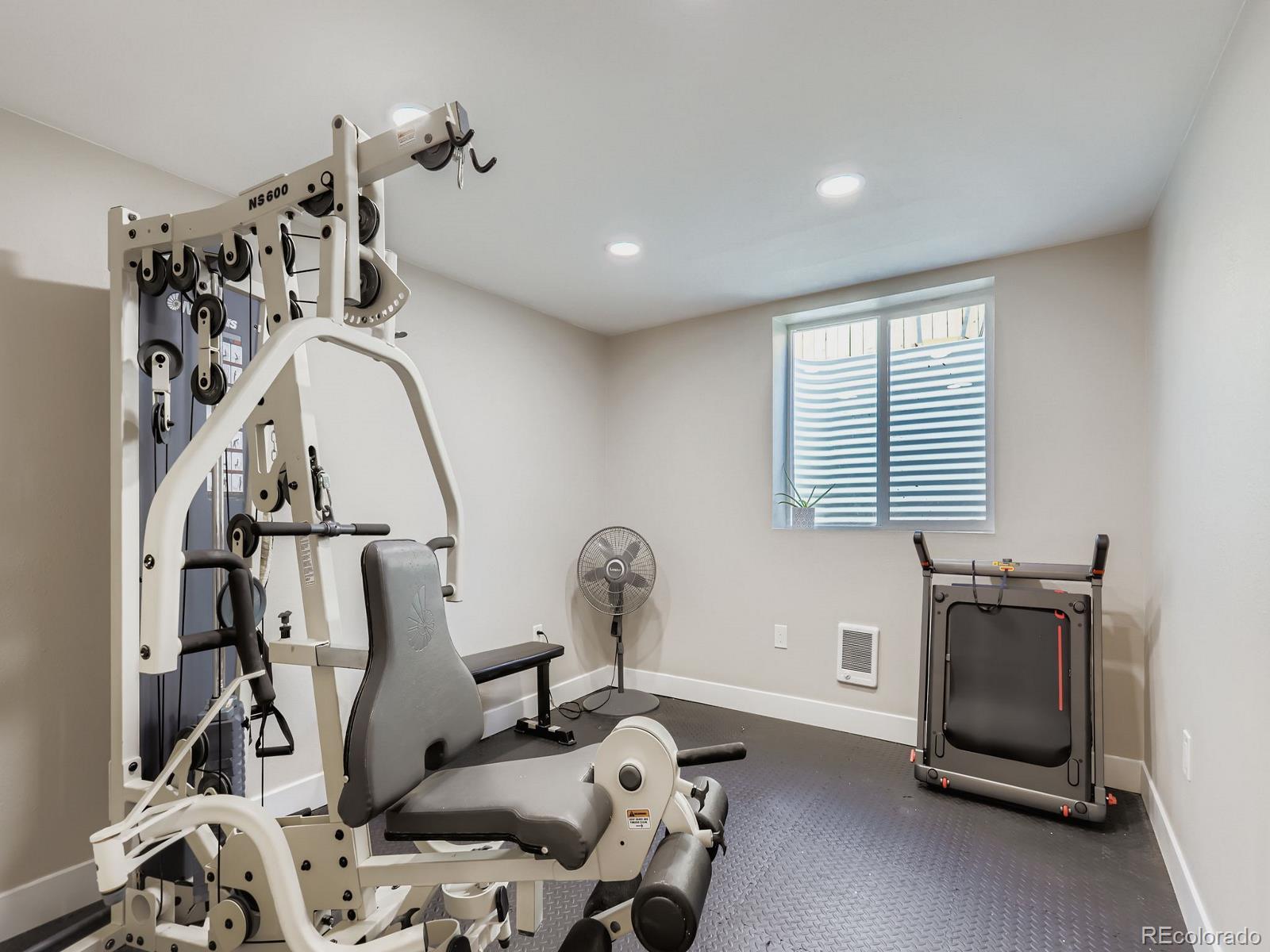 MLS Image #13 for 2207  bowen street,longmont, Colorado