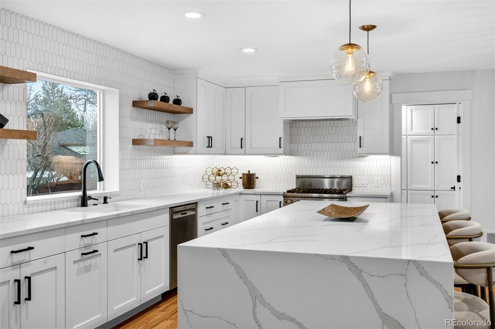 MLS Image #2 for 2707 e jamison avenue,centennial, Colorado