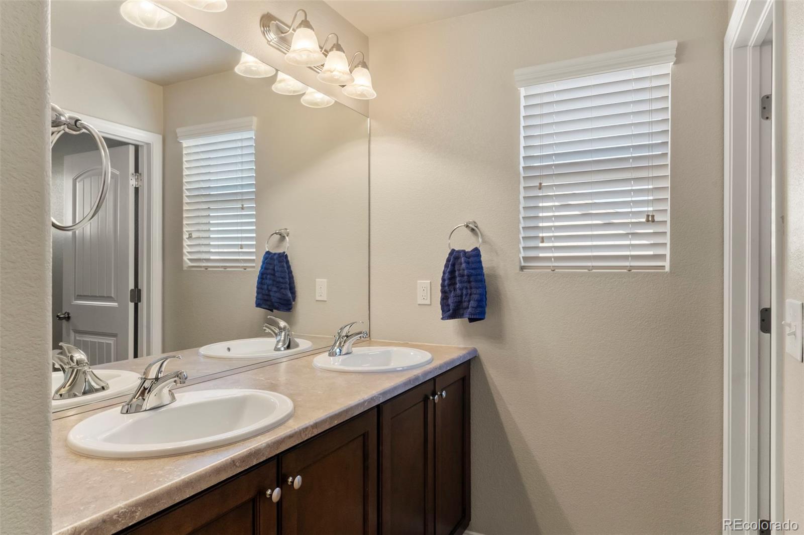 MLS Image #17 for 6571  mineral belt drive,colorado springs, Colorado