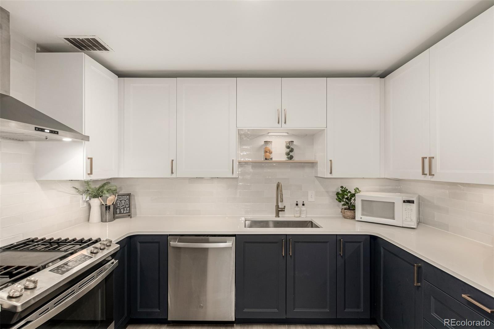 MLS Image #10 for 821  victor street,aurora, Colorado