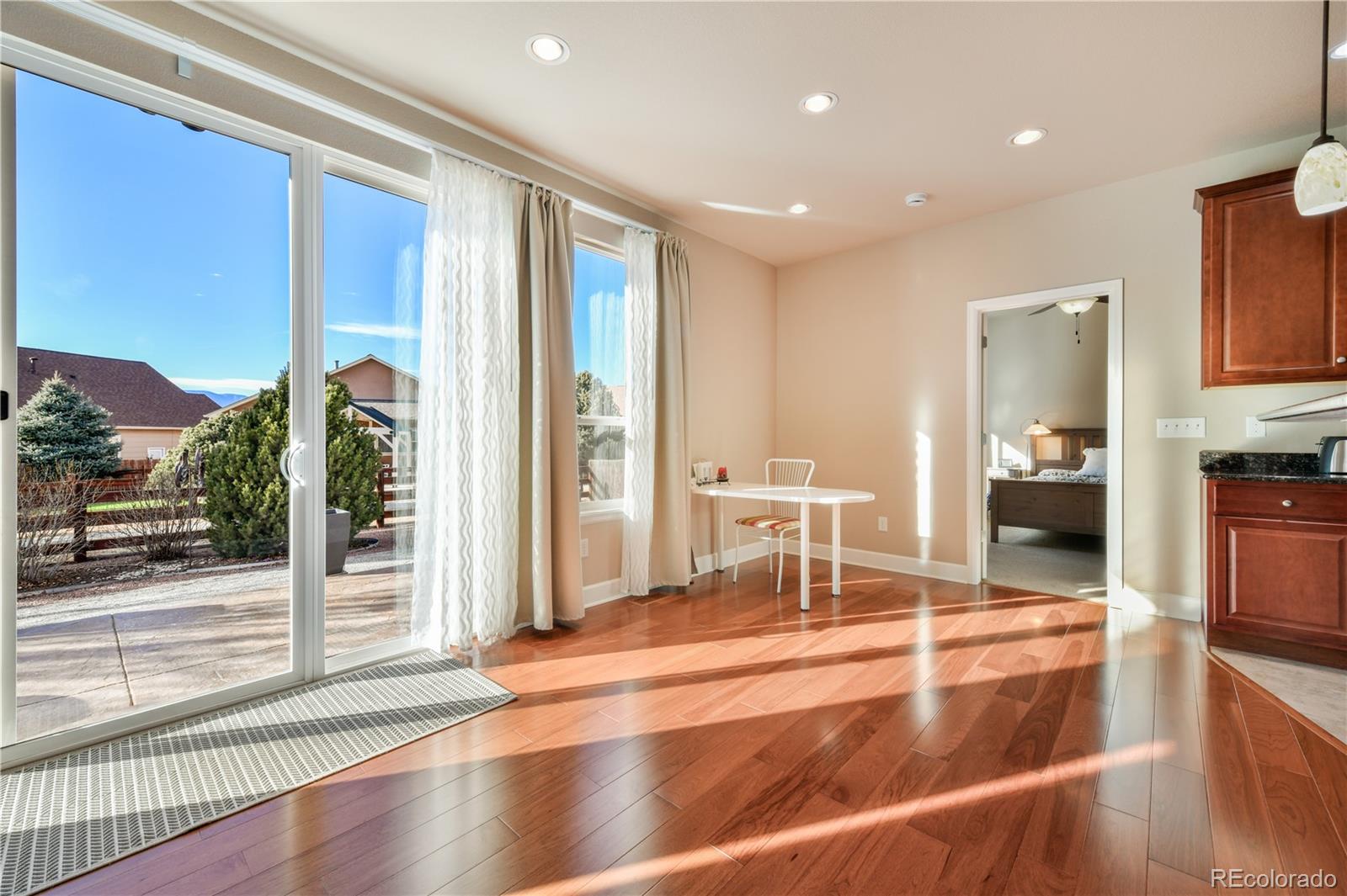 MLS Image #11 for 10484  mile post loop,fountain, Colorado