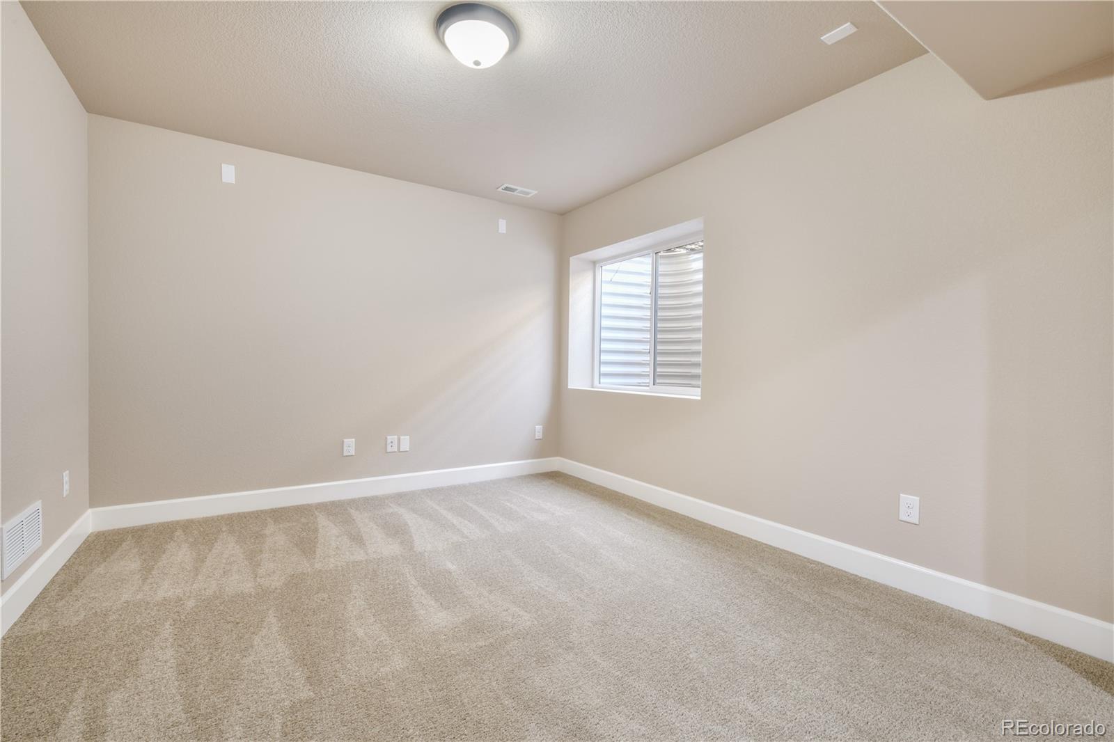 MLS Image #33 for 10484  mile post loop,fountain, Colorado
