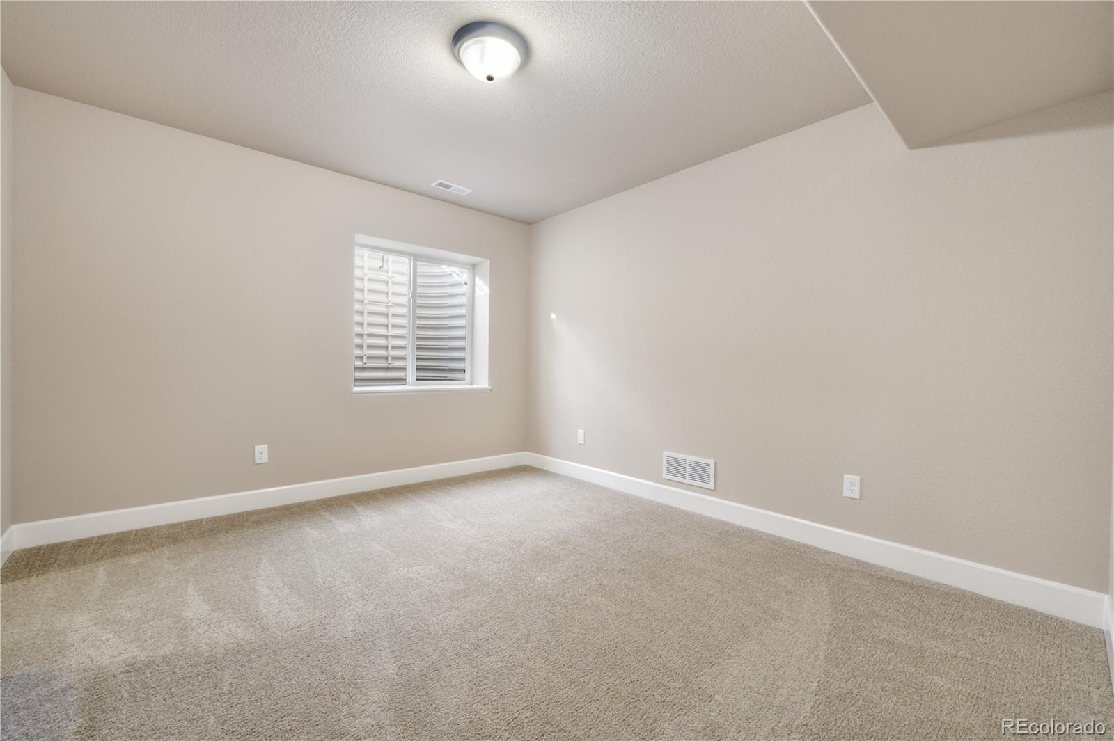 MLS Image #35 for 10484  mile post loop,fountain, Colorado