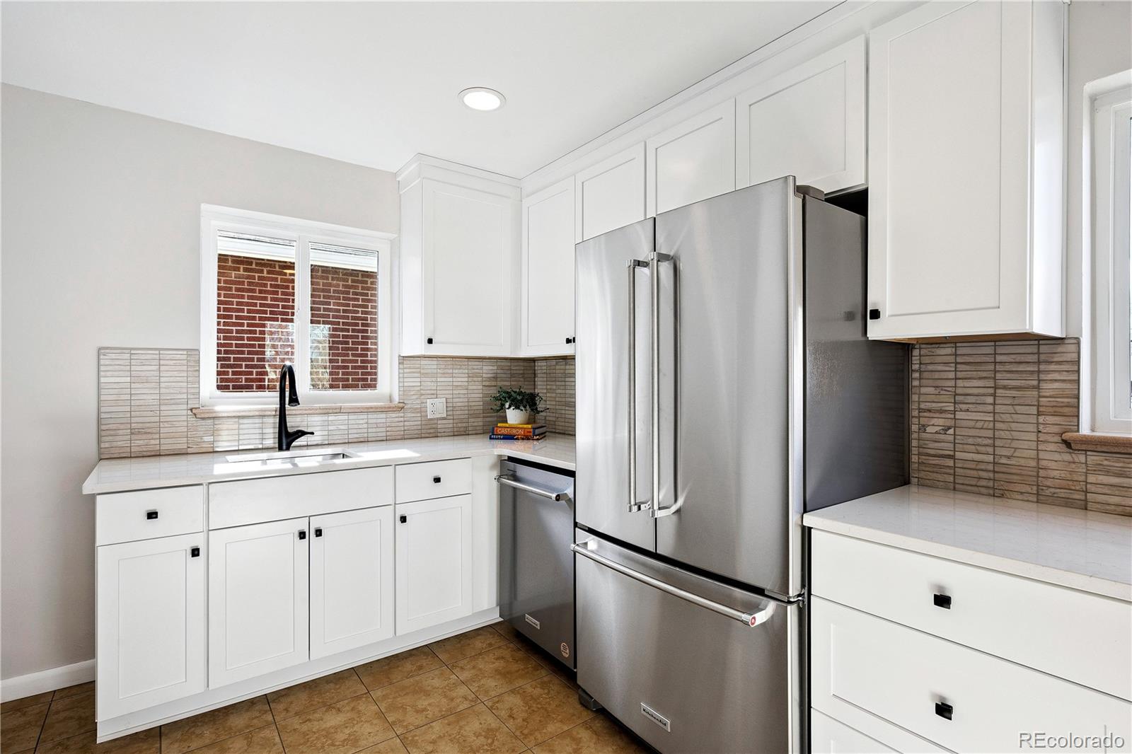MLS Image #11 for 2040  moline street,aurora, Colorado