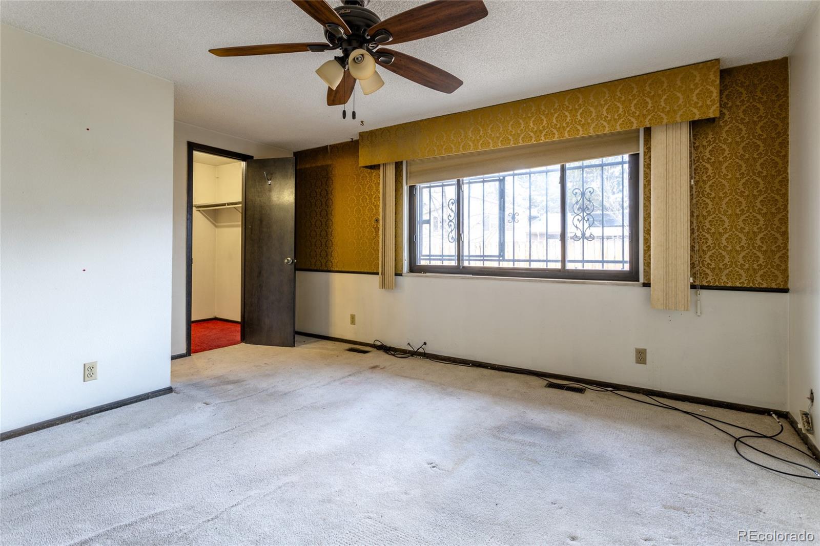 MLS Image #10 for 12305 e 54th avenue drive,denver, Colorado
