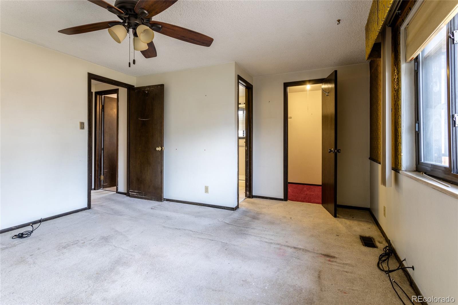 MLS Image #11 for 12305 e 54th avenue drive,denver, Colorado