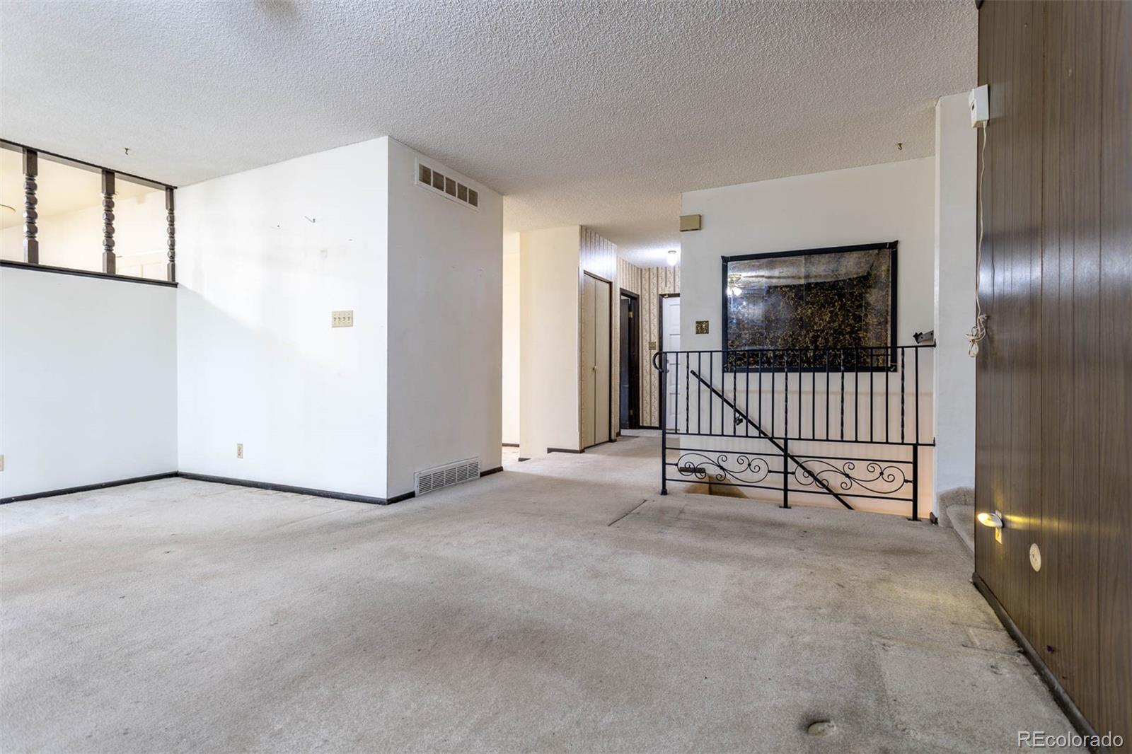 MLS Image #18 for 12305 e 54th avenue drive,denver, Colorado