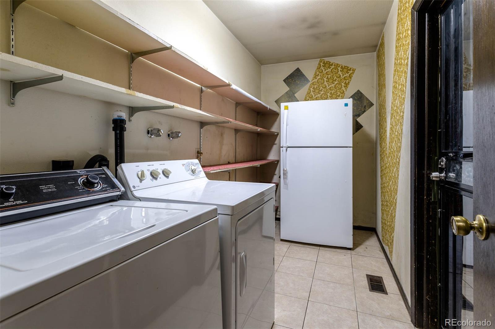 MLS Image #33 for 12305 e 54th avenue drive,denver, Colorado