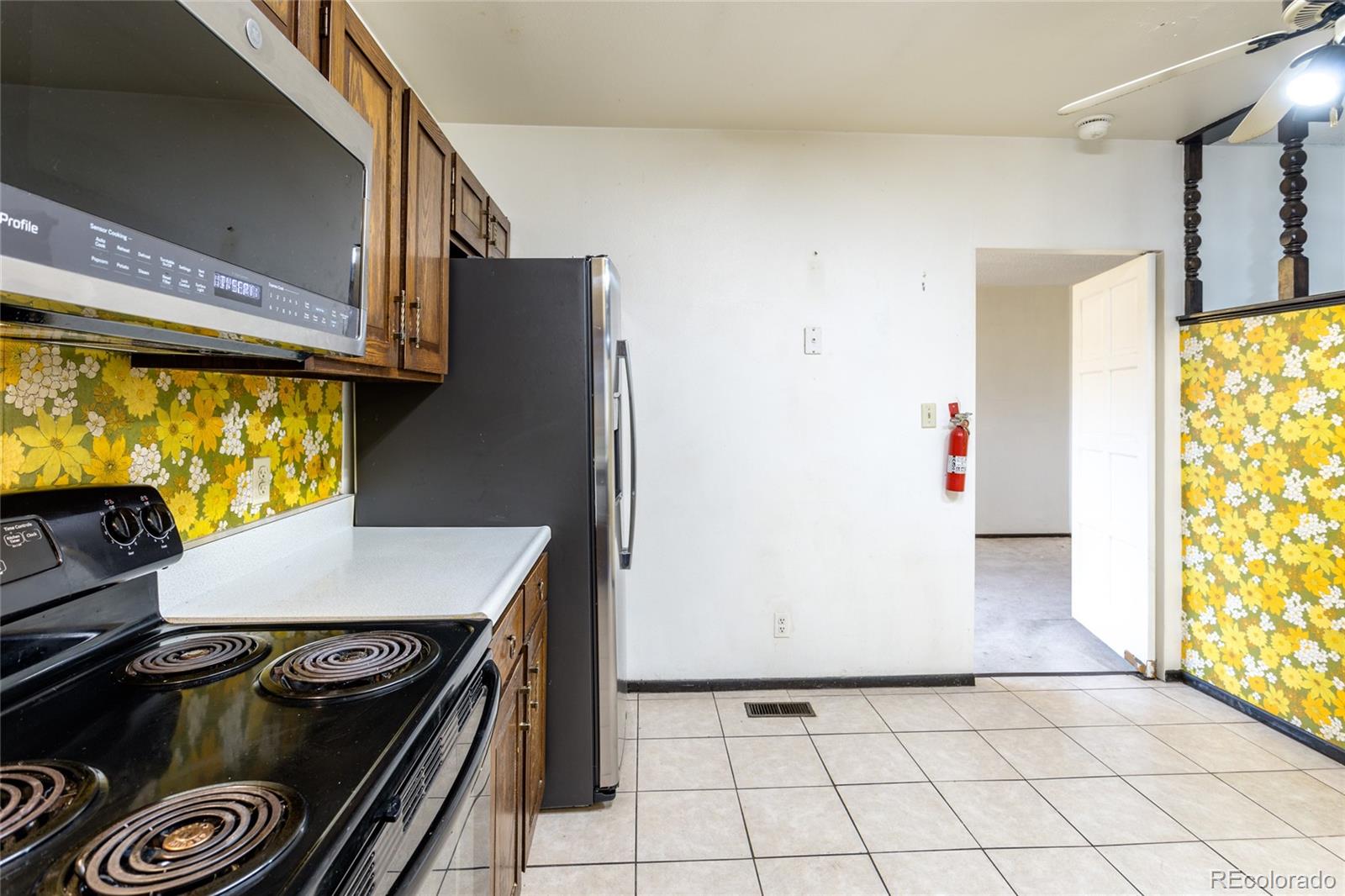 MLS Image #7 for 12305 e 54th avenue drive,denver, Colorado