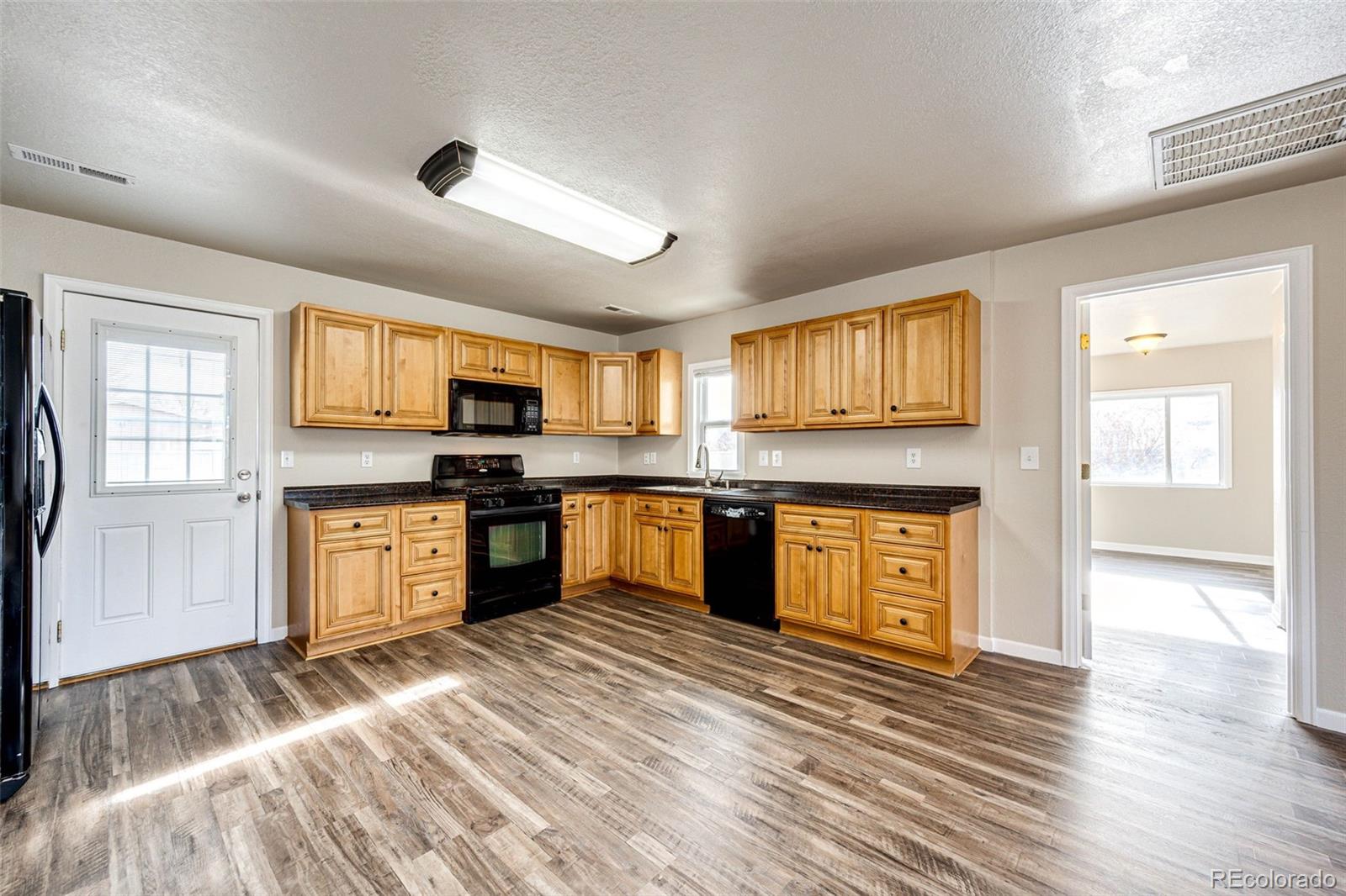 MLS Image #12 for 1548  arapahoe street,strasburg, Colorado