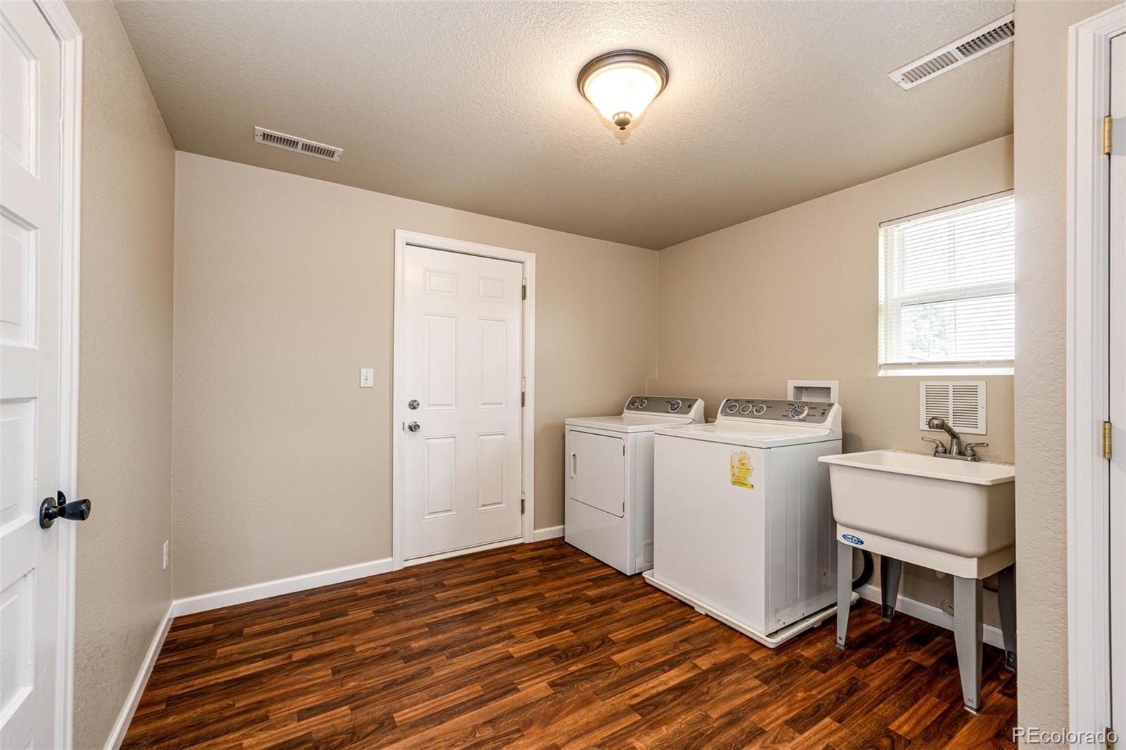 MLS Image #19 for 1548  arapahoe street,strasburg, Colorado