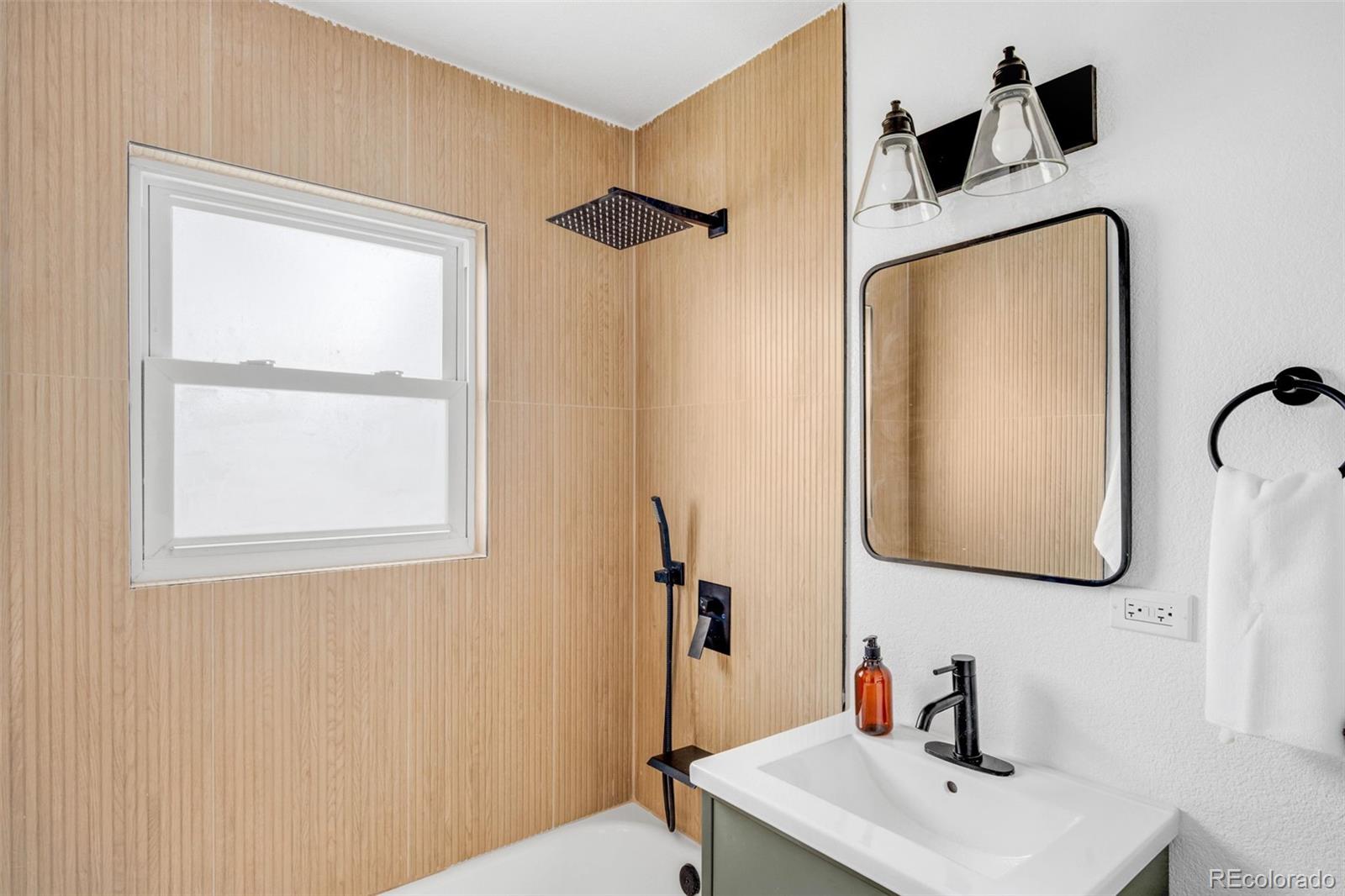 MLS Image #12 for 1900  quebec street,denver, Colorado