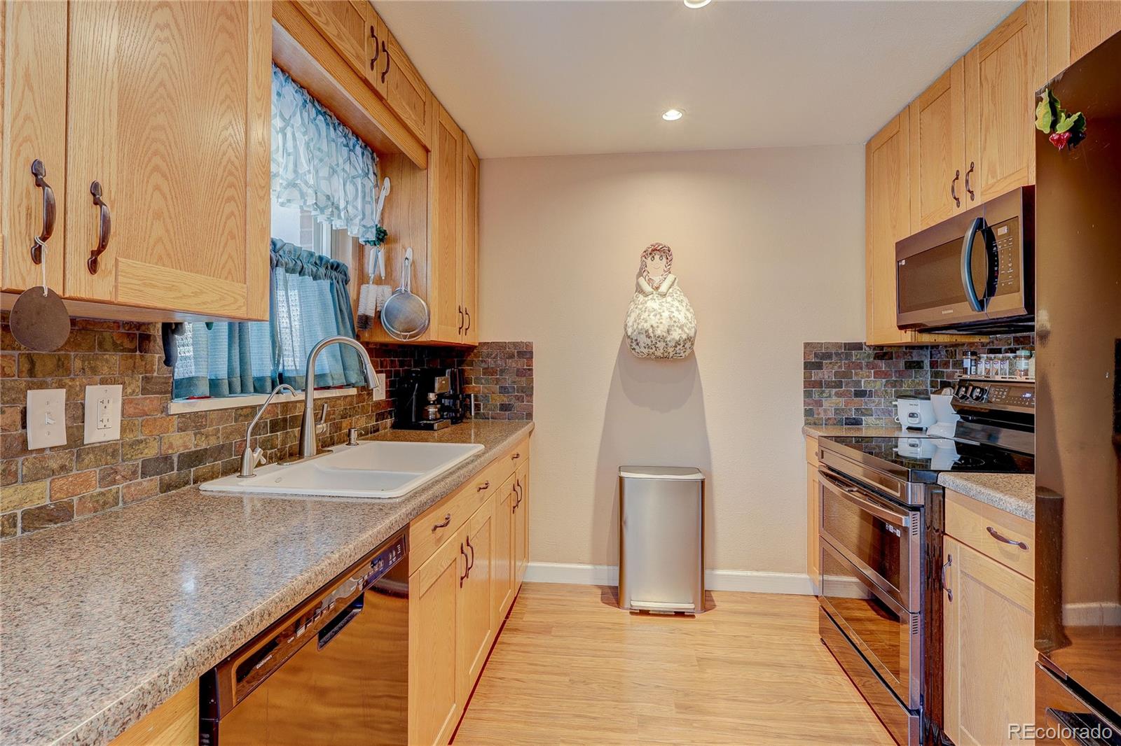 MLS Image #11 for 5435 w 86th avenue,arvada, Colorado