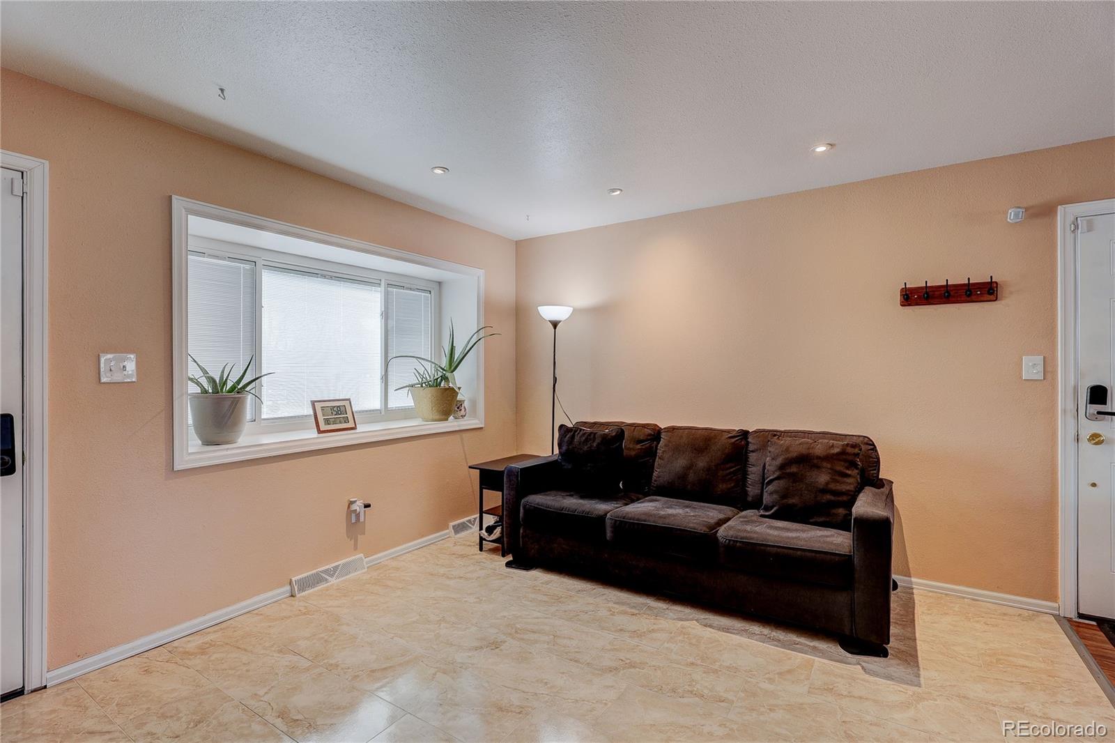 MLS Image #6 for 5435 w 86th avenue,arvada, Colorado