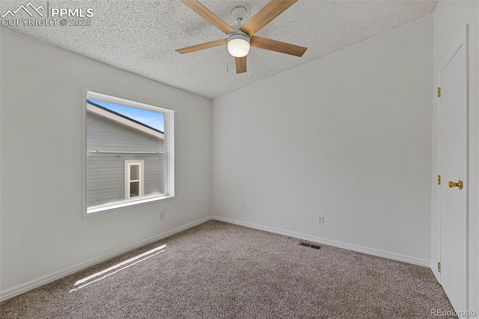 MLS Image #18 for 4006  gray fox heights,colorado springs, Colorado