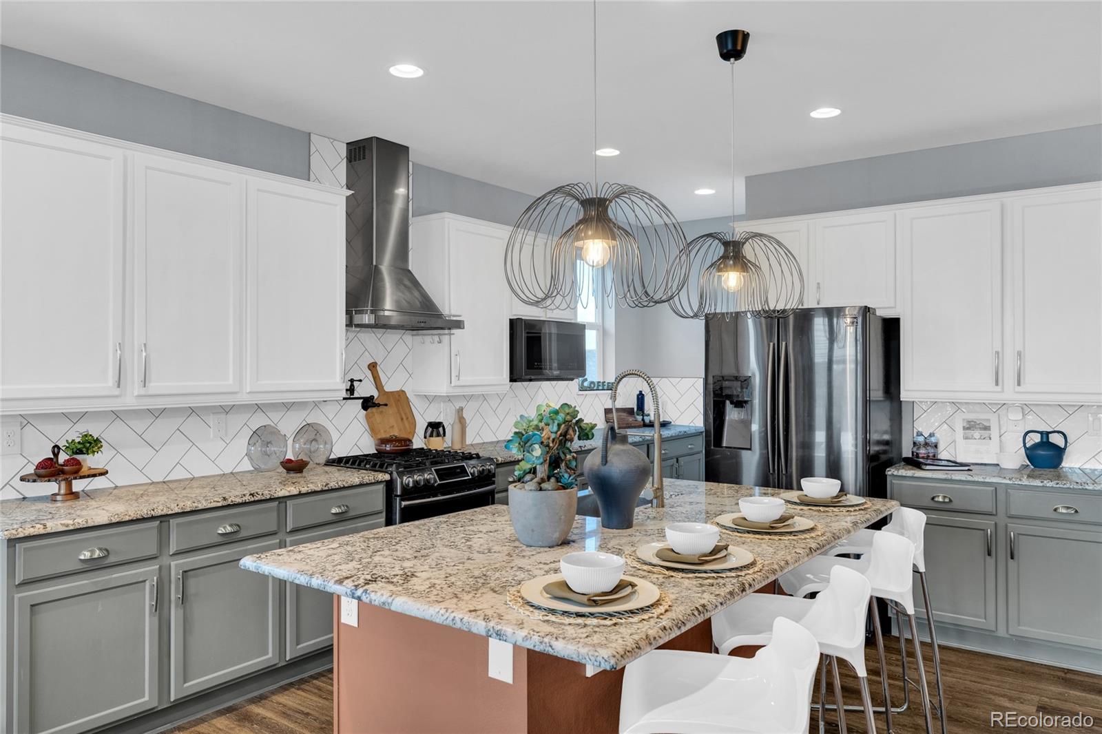MLS Image #5 for 18639 w 92nd drive,arvada, Colorado