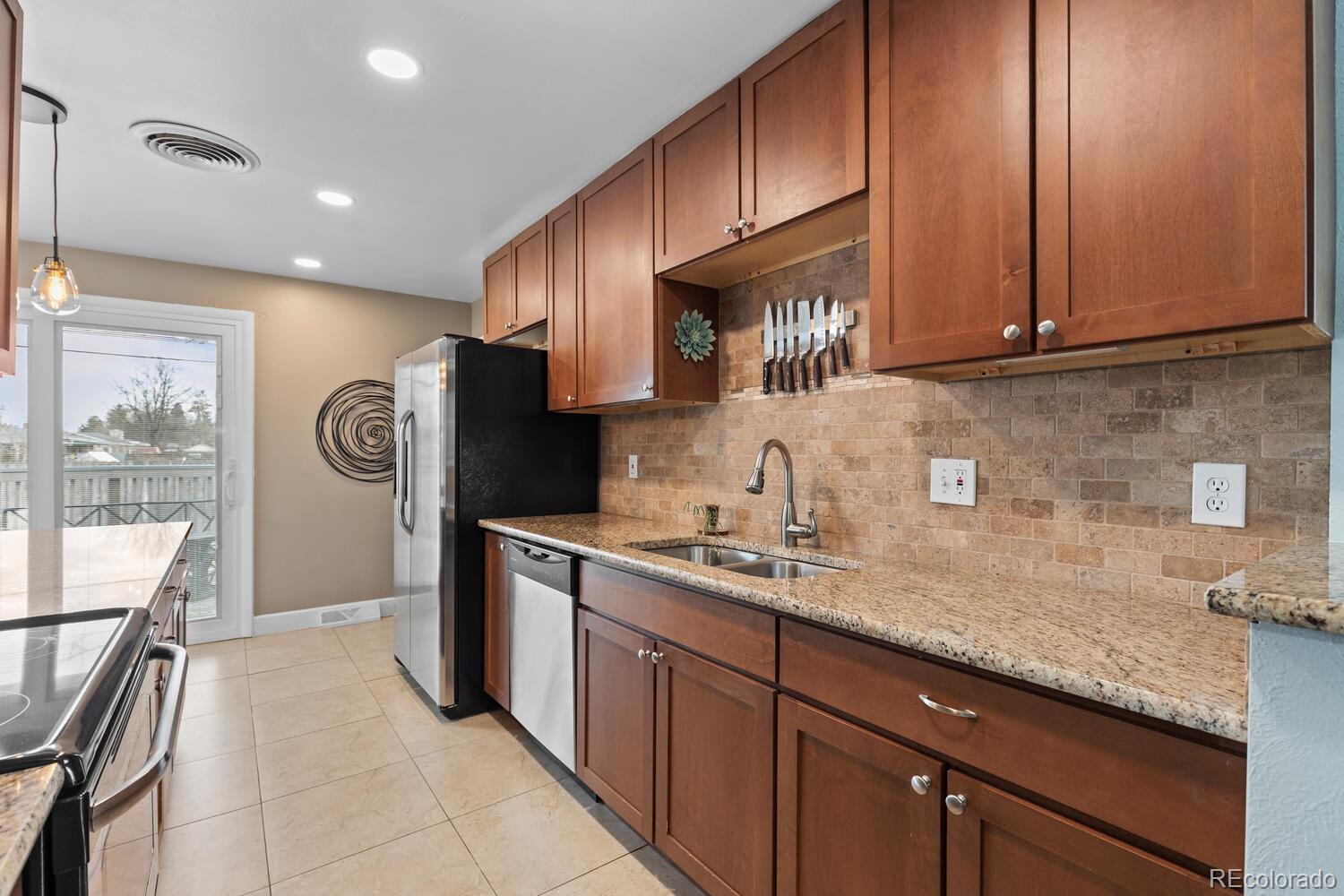 MLS Image #8 for 236  lima street,aurora, Colorado