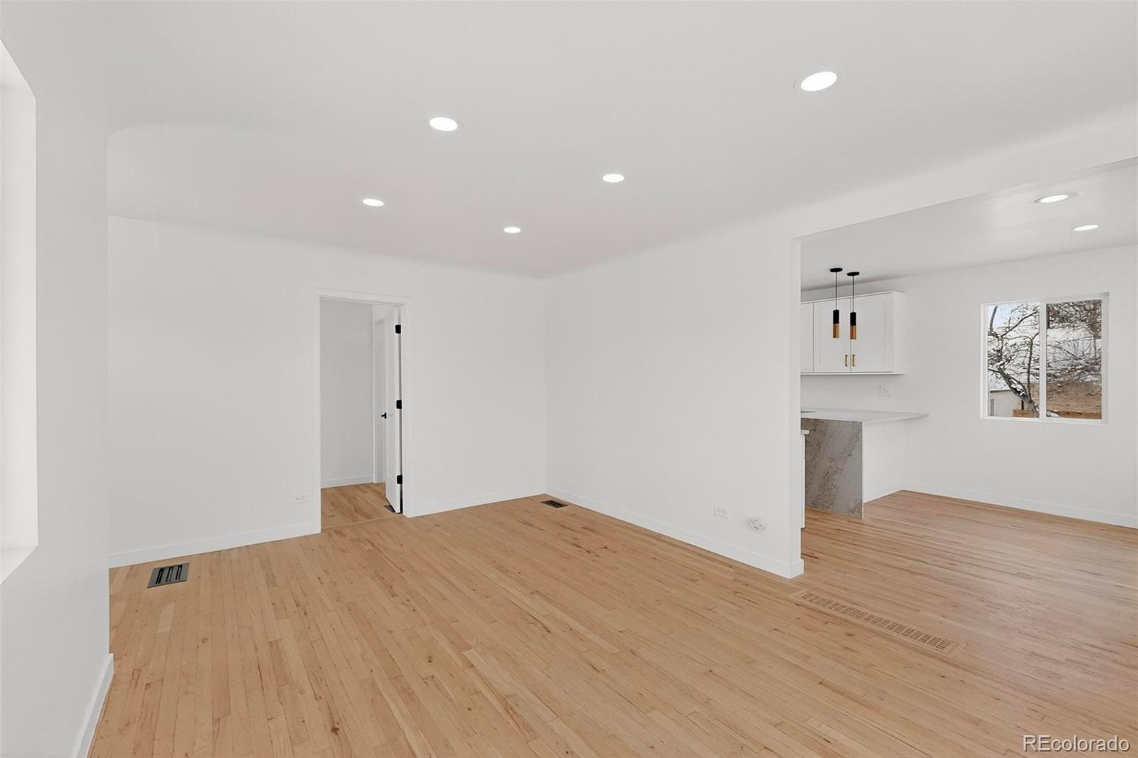 MLS Image #11 for 5050 w 33rd avenue ,denver, Colorado