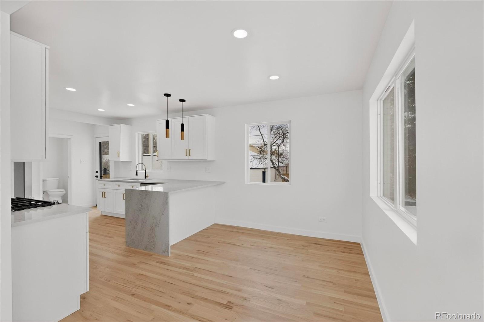 MLS Image #15 for 5050 w 33rd avenue ,denver, Colorado