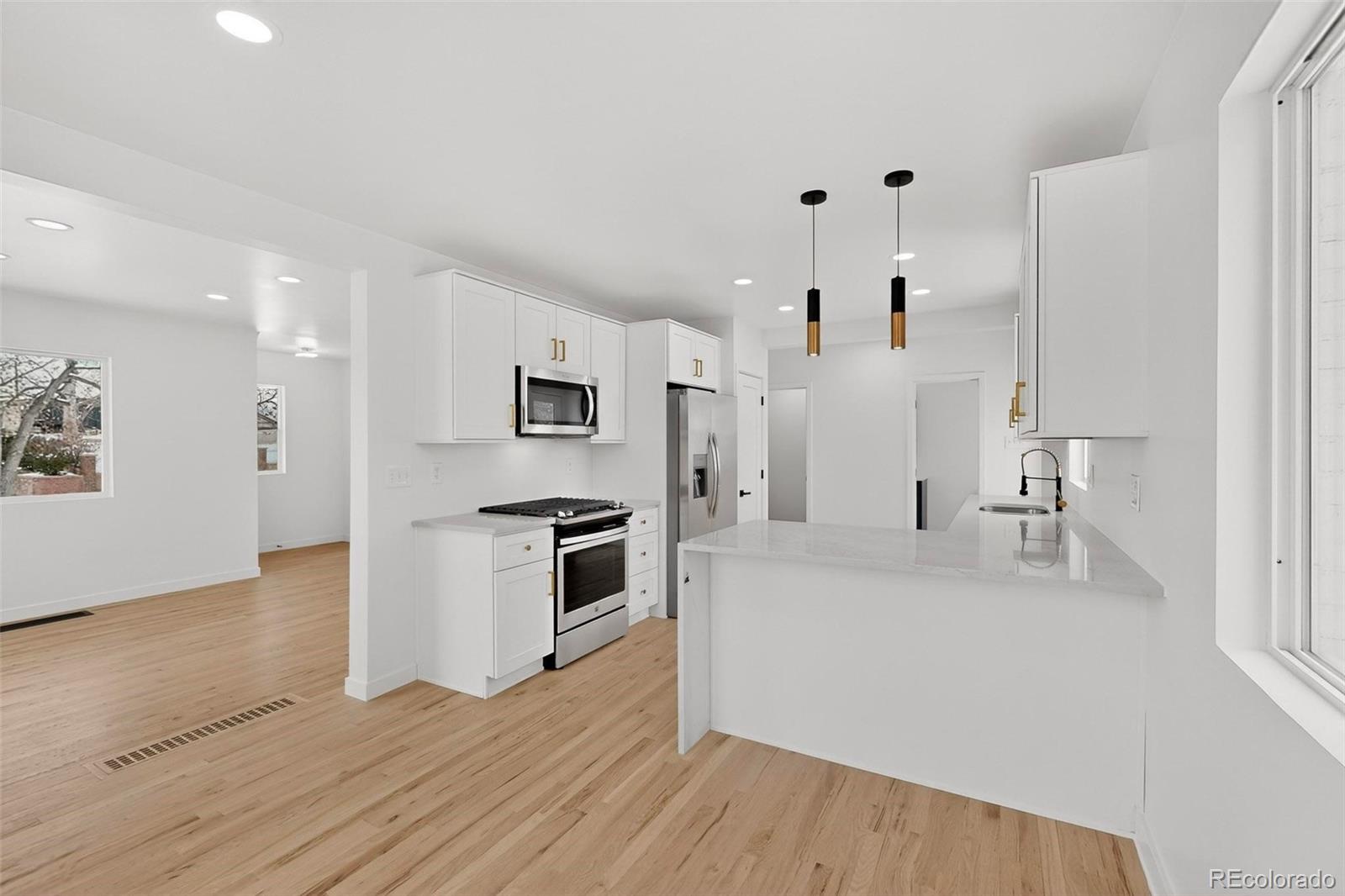 MLS Image #2 for 5050 w 33rd avenue ,denver, Colorado