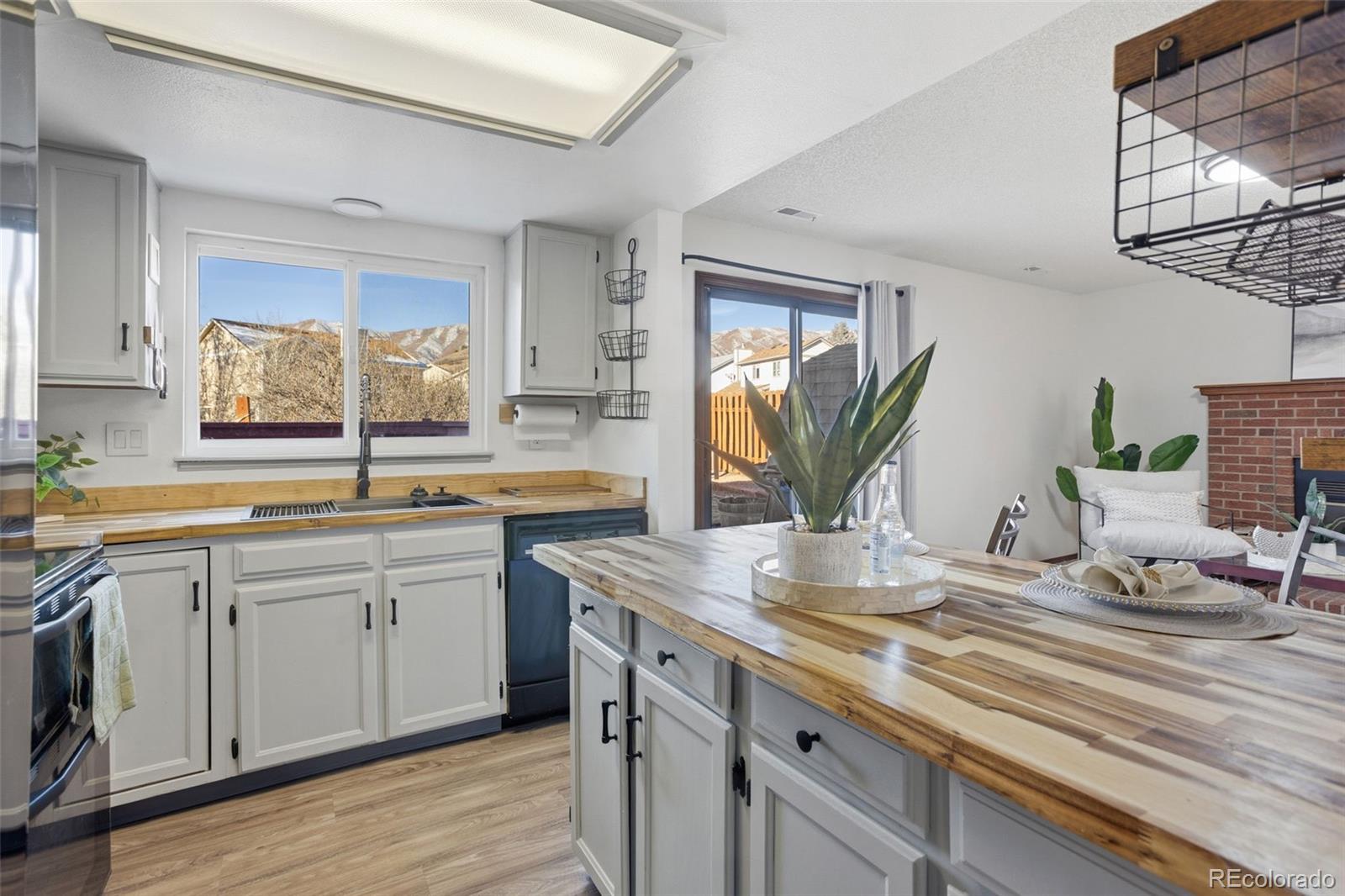 MLS Image #6 for 5870  pemberton way,colorado springs, Colorado