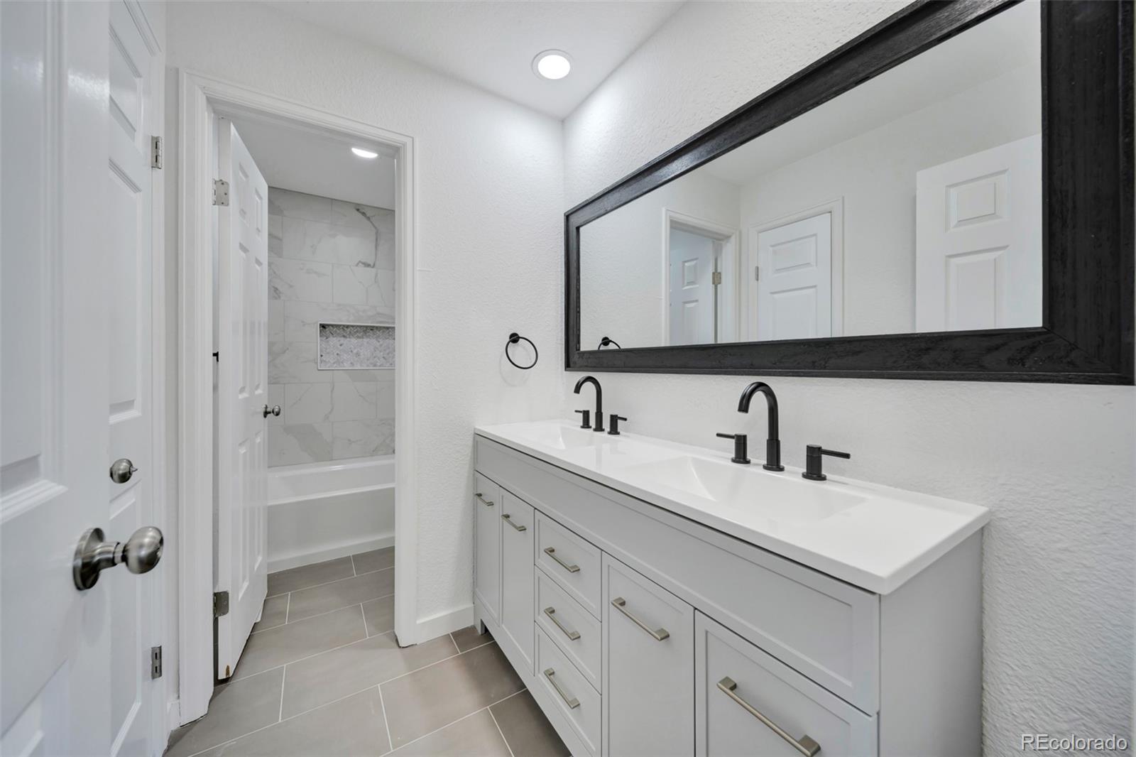 MLS Image #12 for 3626 s idalia street,aurora, Colorado