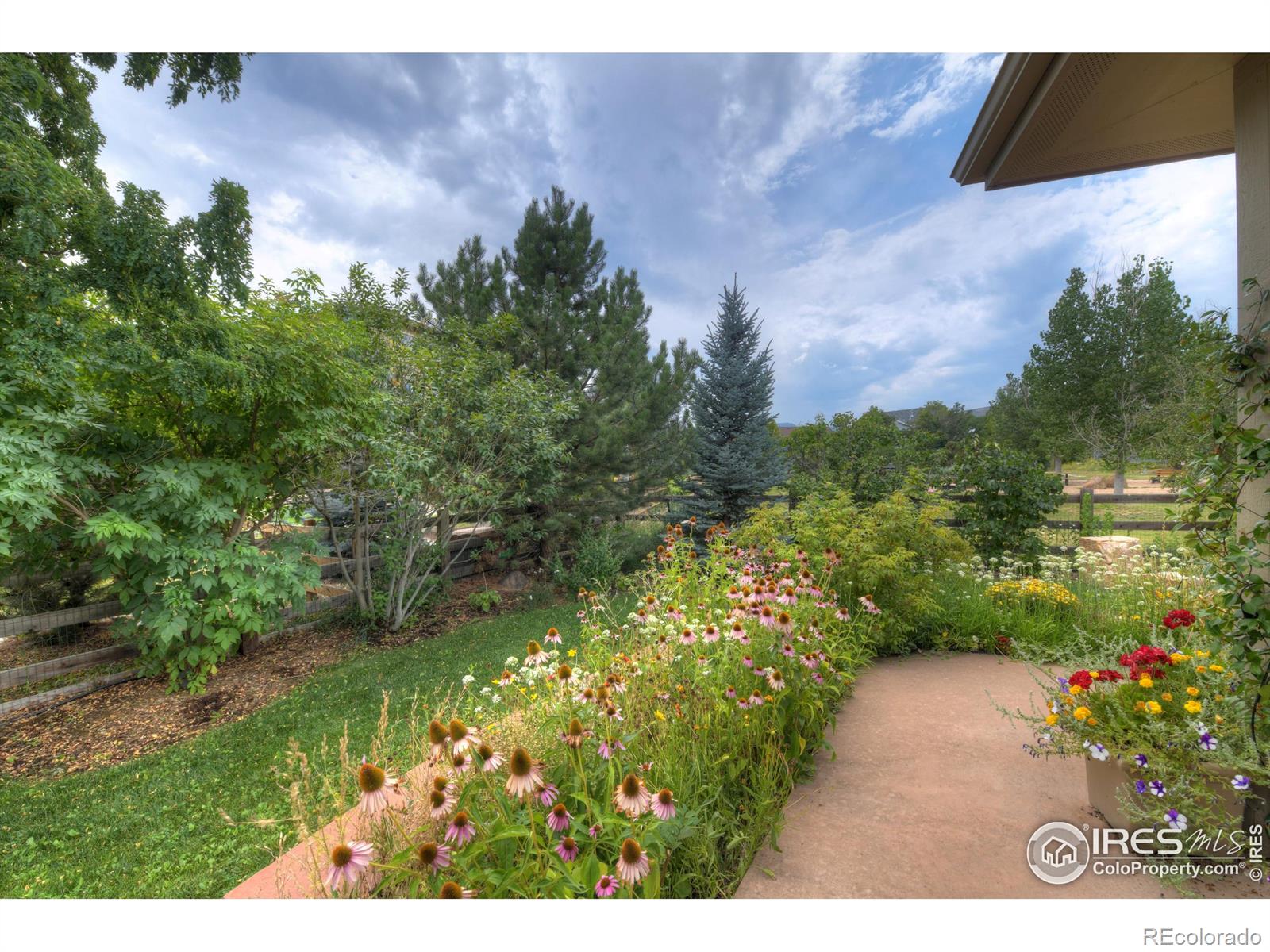 MLS Image #35 for 417  raymond court,lyons, Colorado