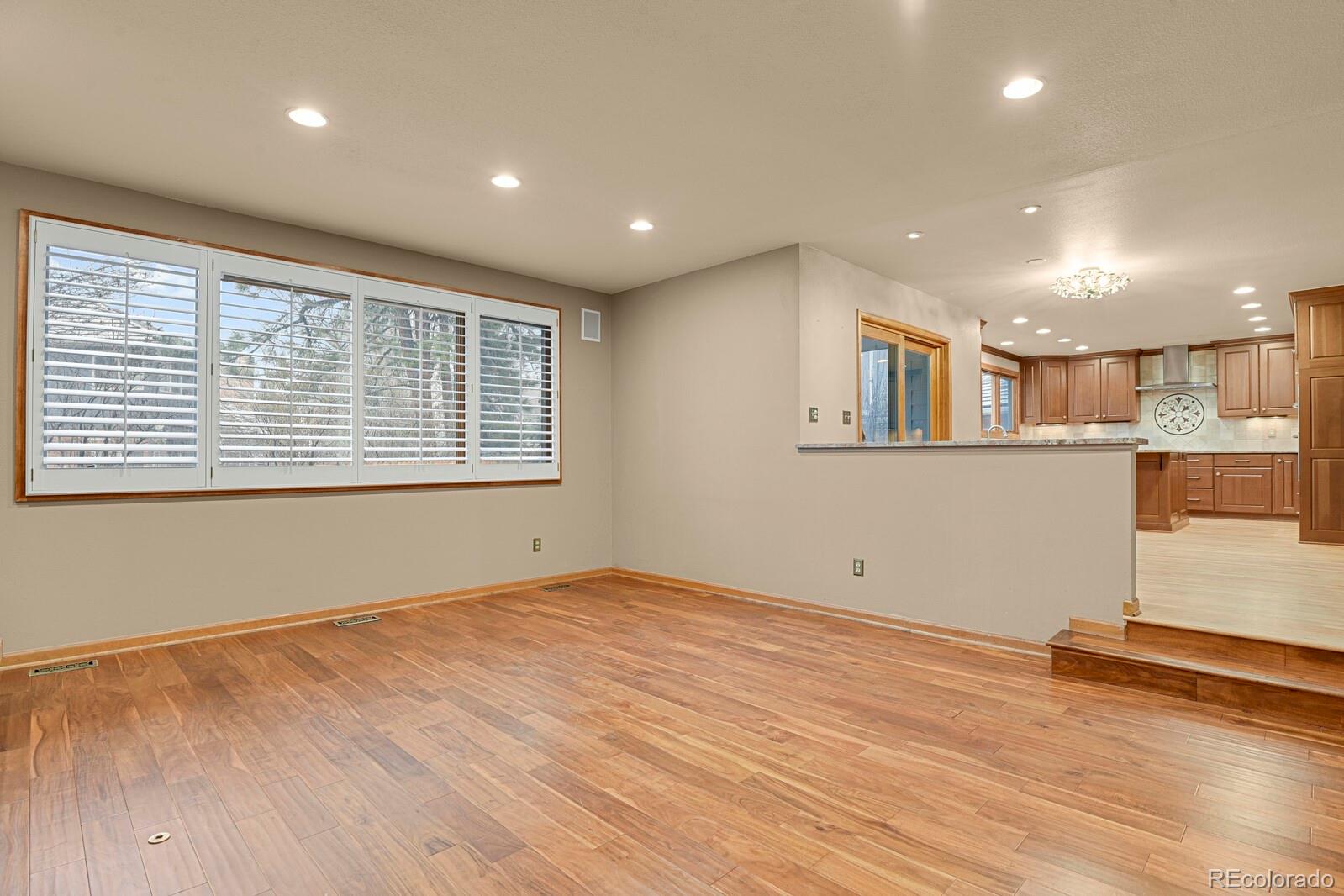 MLS Image #11 for 7772 s louthan street,littleton, Colorado