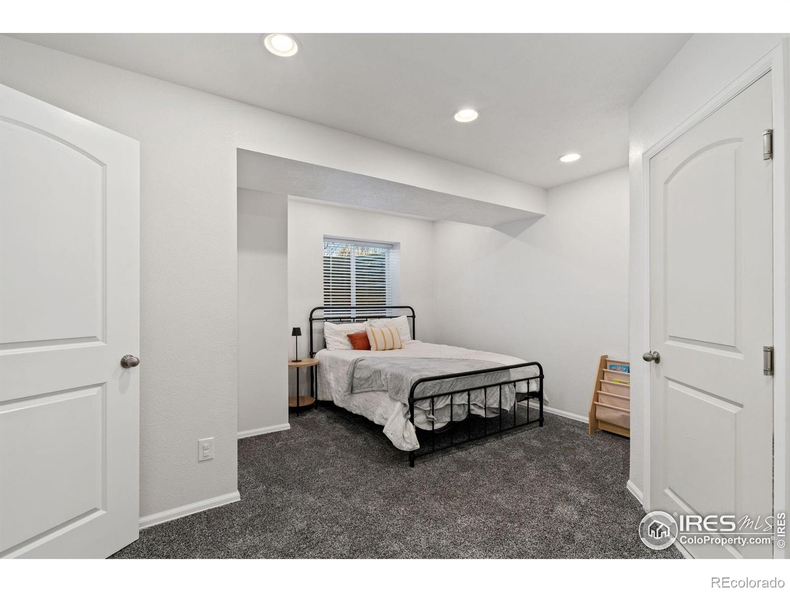 MLS Image #12 for 2004  thundercloud drive,windsor, Colorado