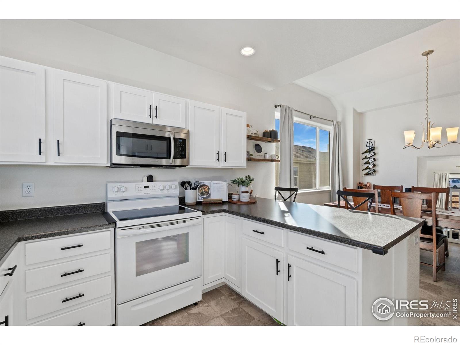 MLS Image #3 for 2004  thundercloud drive,windsor, Colorado