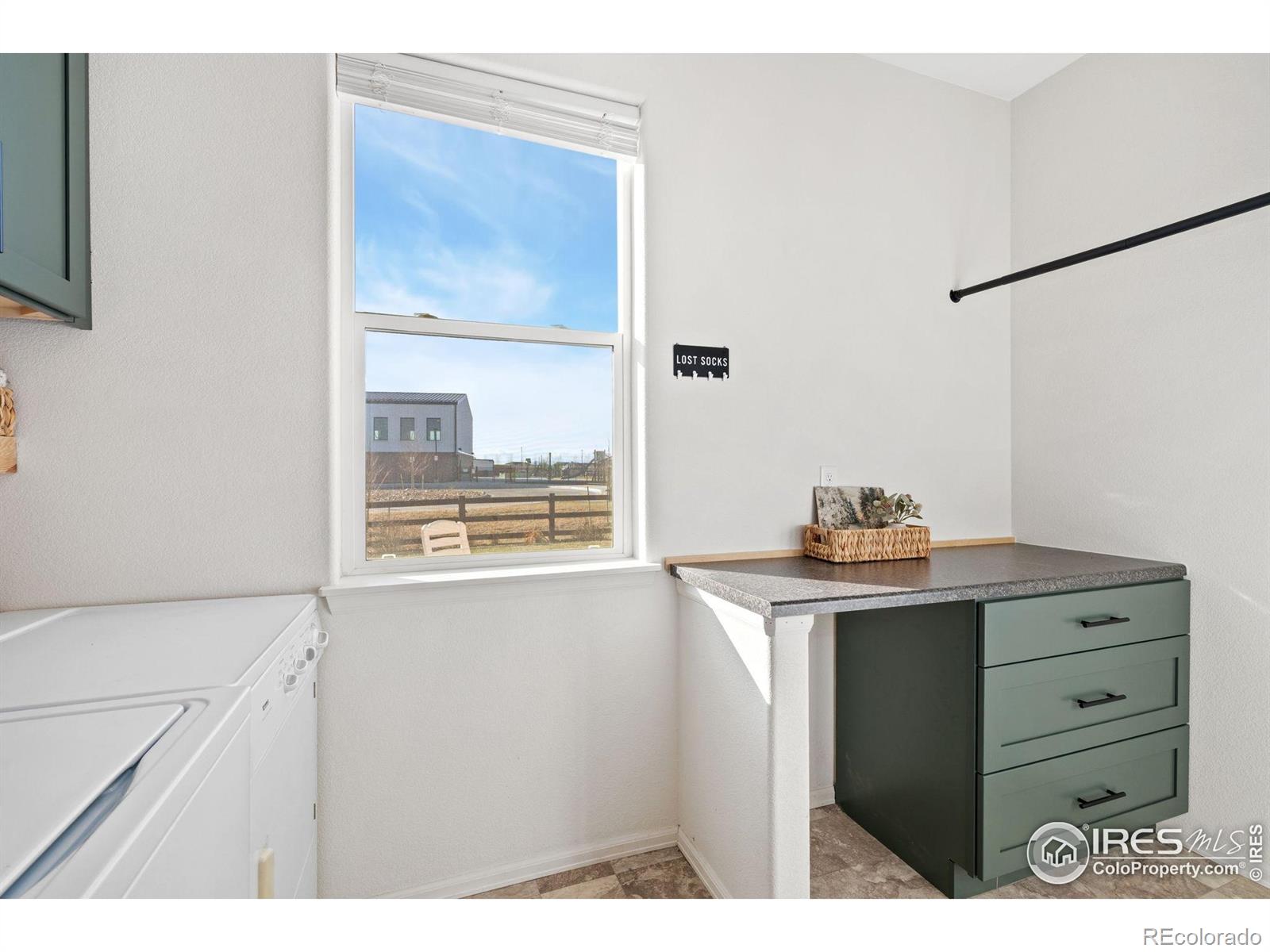 MLS Image #6 for 2004  thundercloud drive,windsor, Colorado