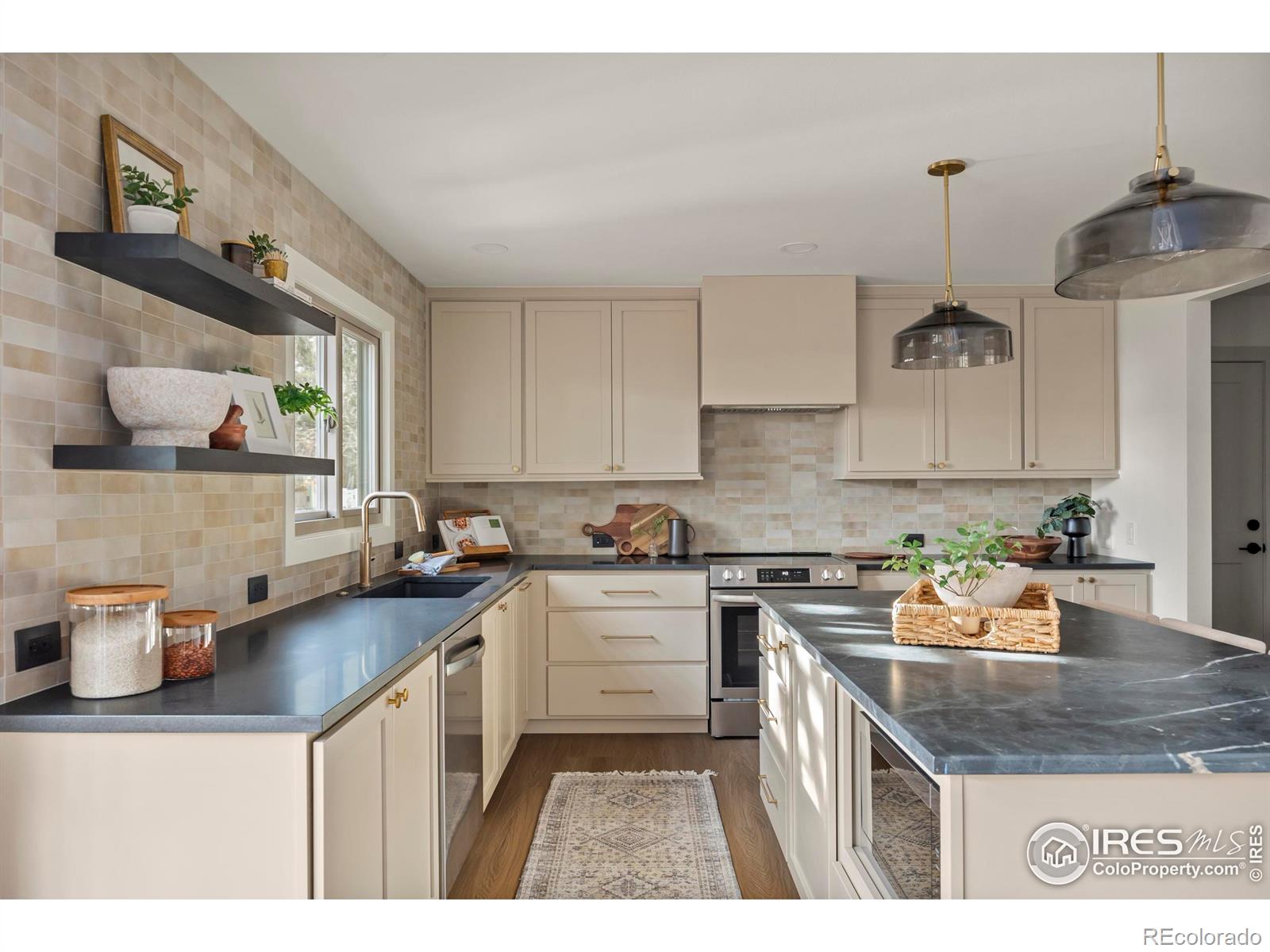 MLS Image #3 for 1125  oakmont court,fort collins, Colorado