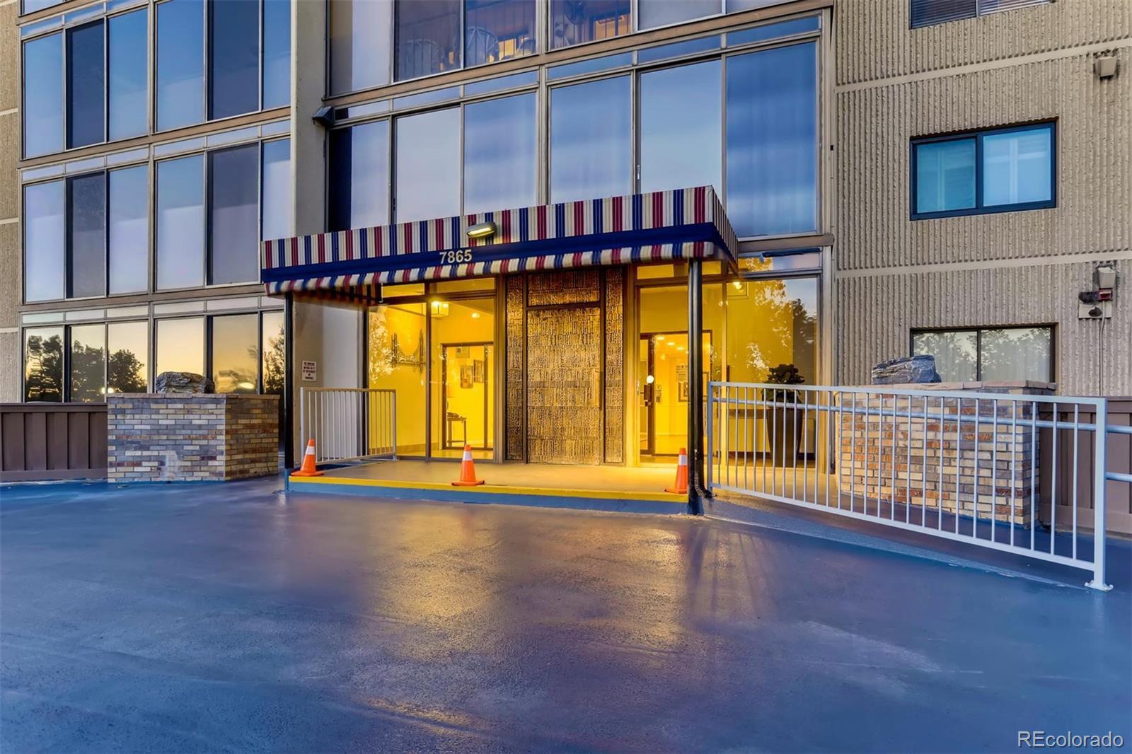 MLS Image #5 for 7865 e mississippi avenue 1403,denver, Colorado