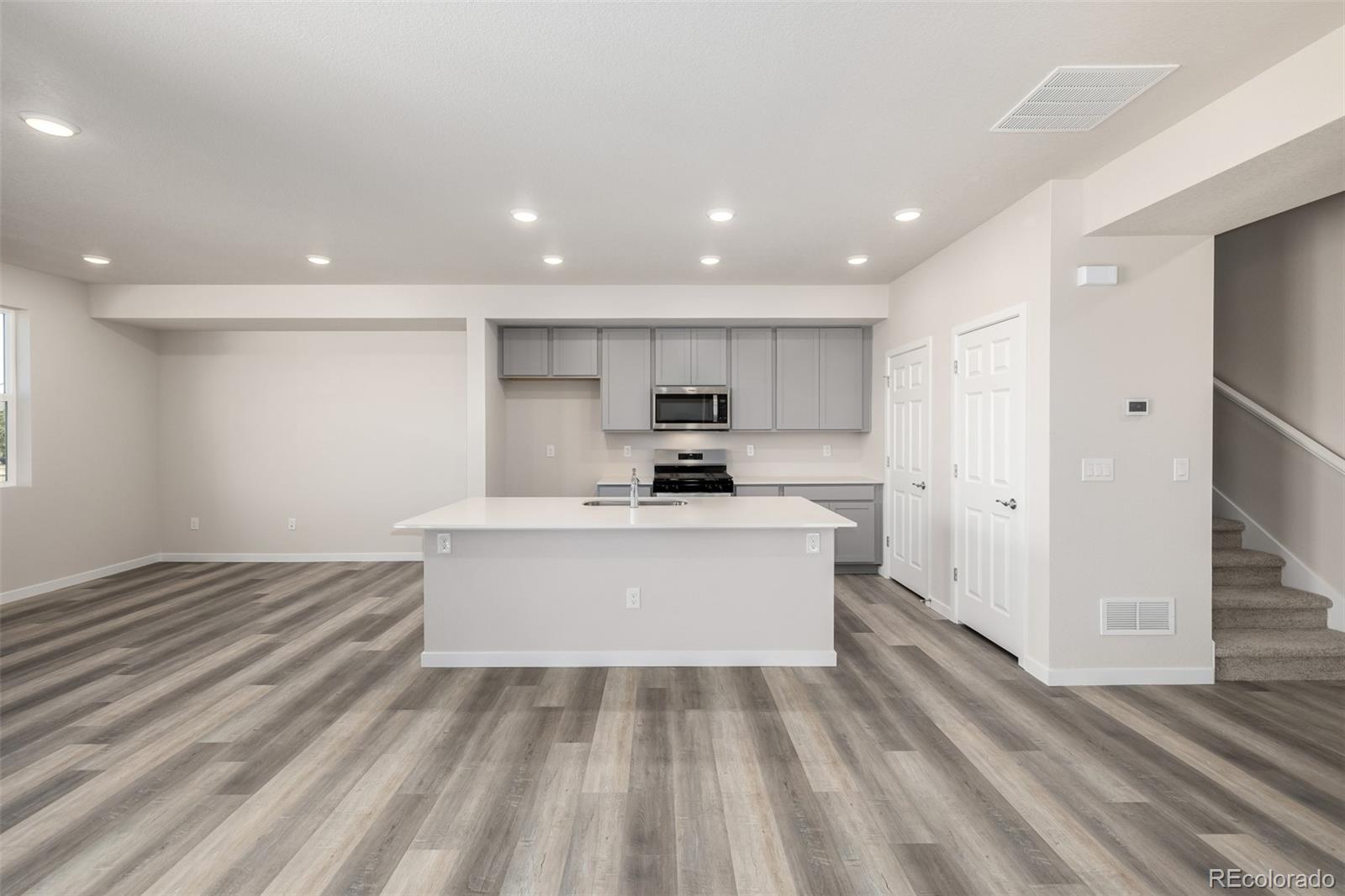 MLS Image #10 for 2869 e 103rd drive ,thornton, Colorado