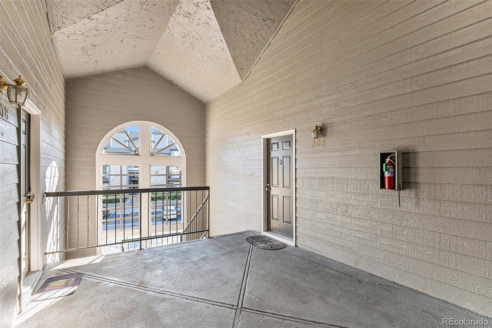 MLS Image #1 for 2575 s syracuse way m307,denver, Colorado