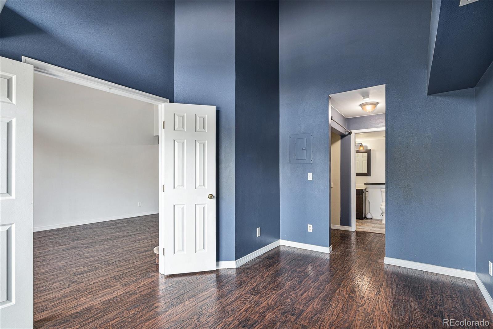 MLS Image #14 for 2575 s syracuse way m307,denver, Colorado