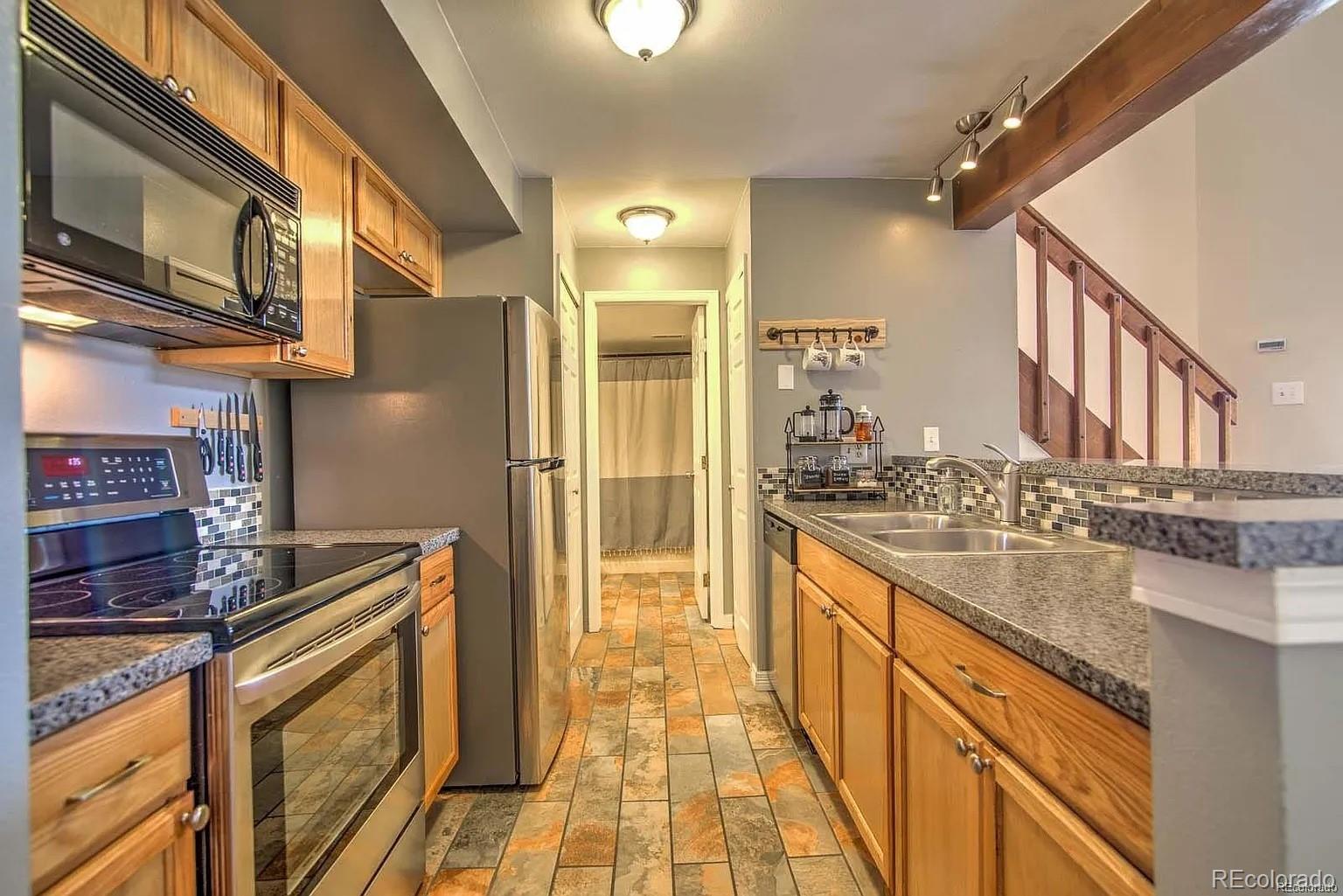 MLS Image #3 for 2575 s syracuse way m307,denver, Colorado