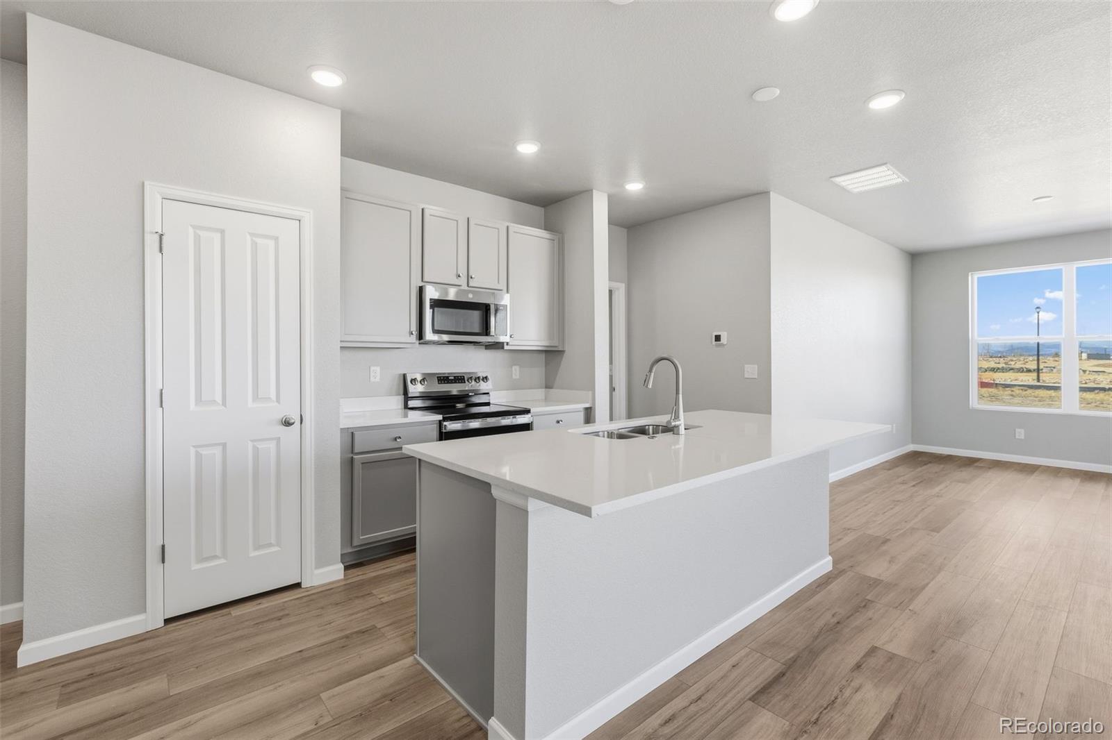 MLS Image #6 for 6801  utica circle,firestone, Colorado