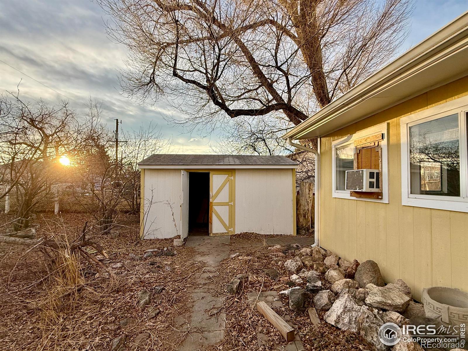 MLS Image #11 for 300  campo street,denver, Colorado