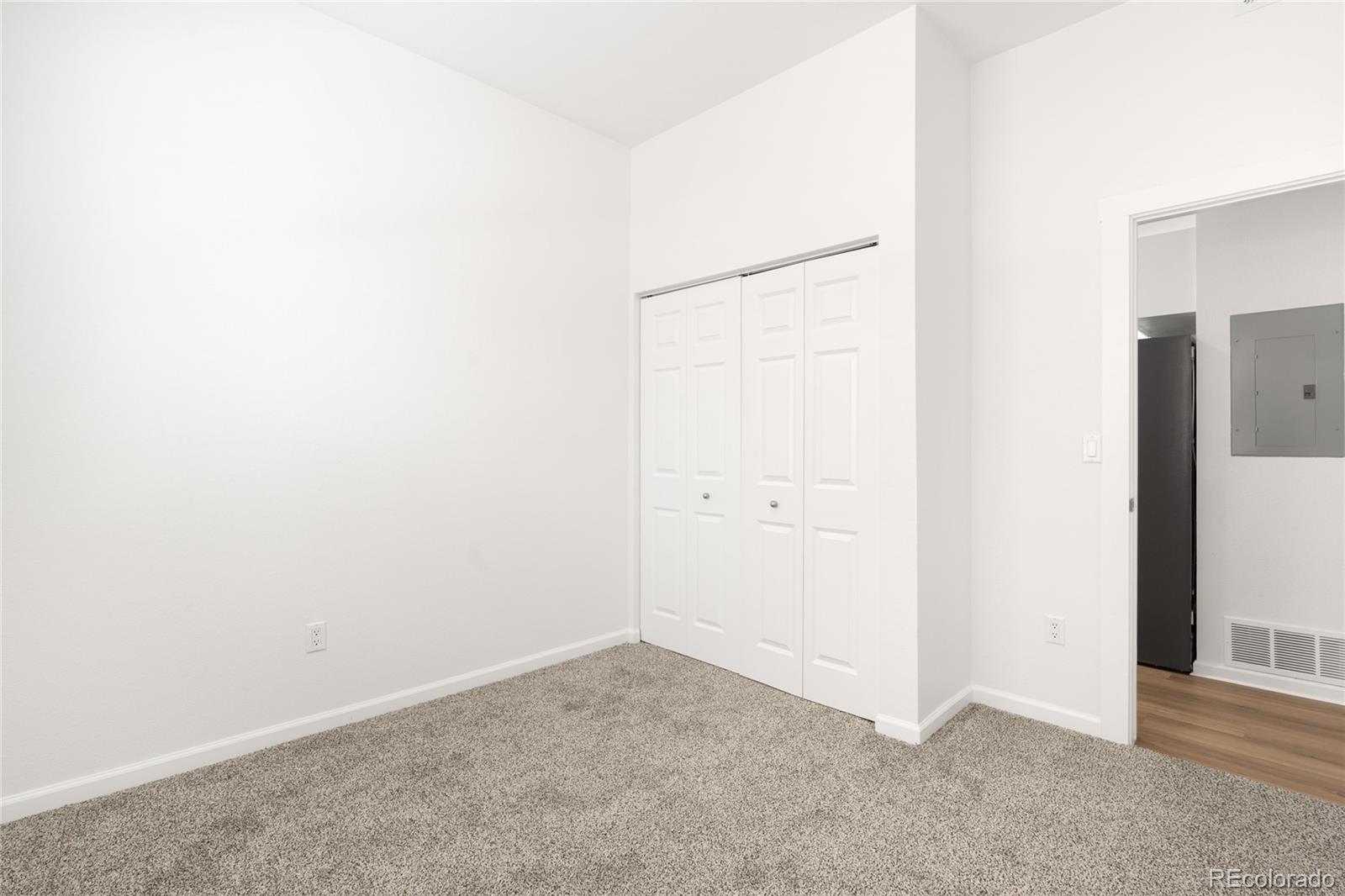 MLS Image #19 for 2708  syracuse street 111,denver, Colorado