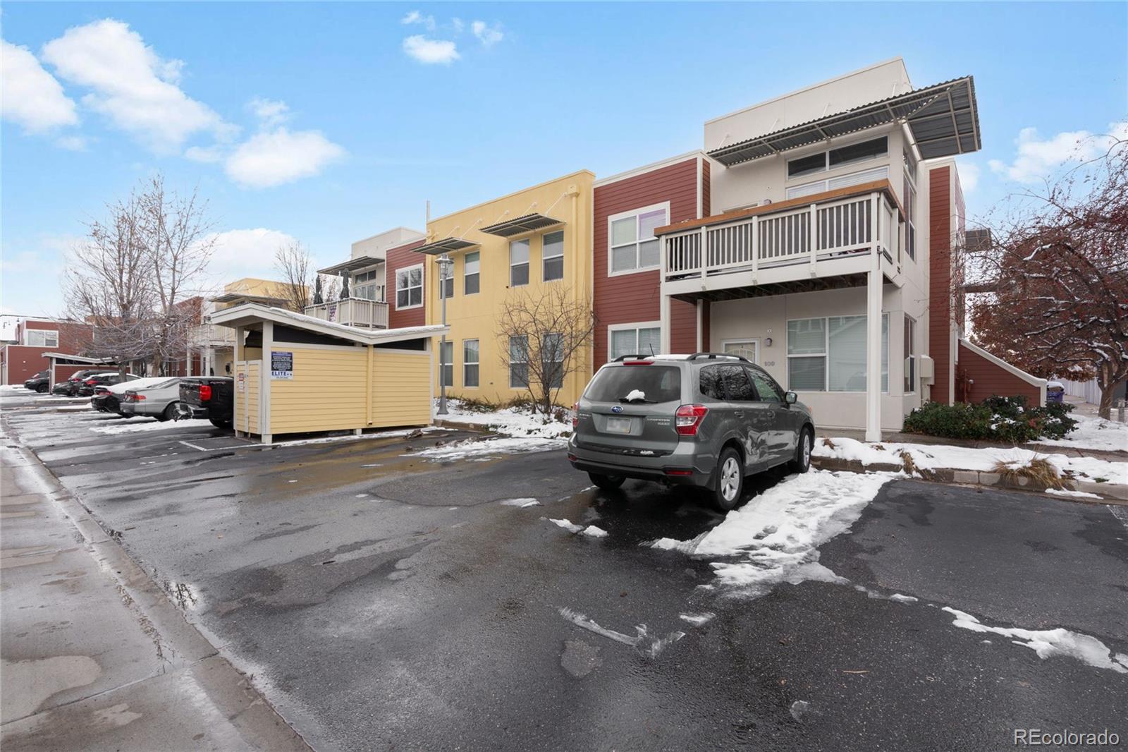 MLS Image #2 for 2708  syracuse street 111,denver, Colorado